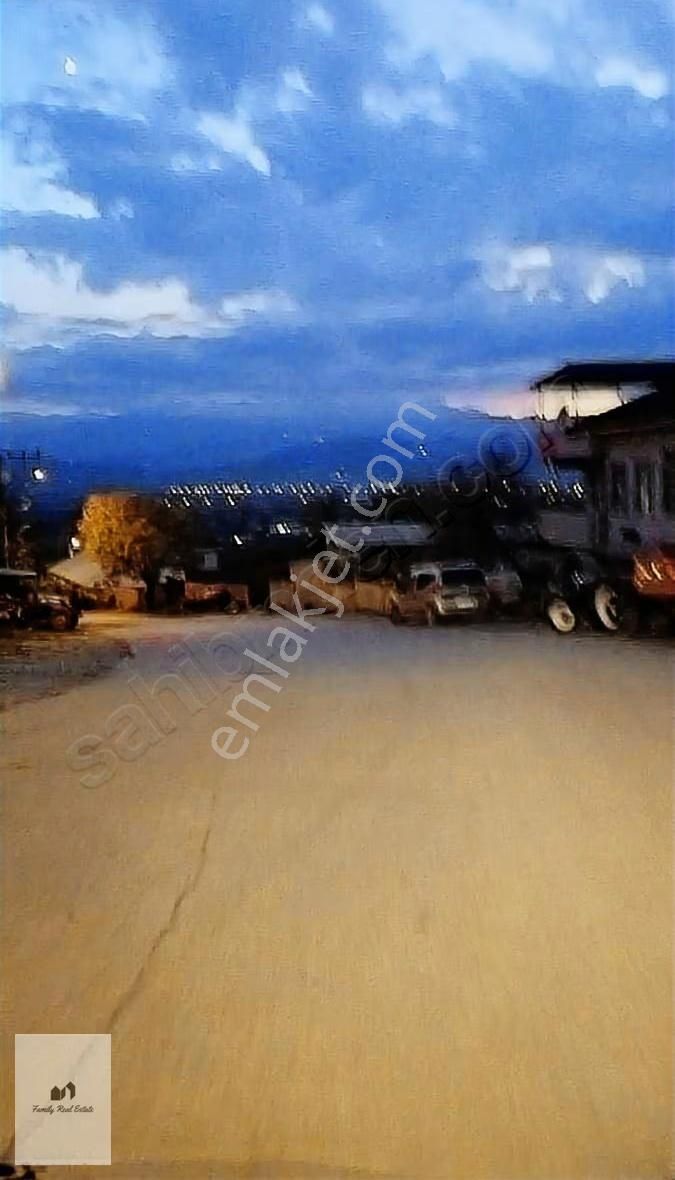 Köy Evi Ve Arsası (açıklamayı Okuyunuz)