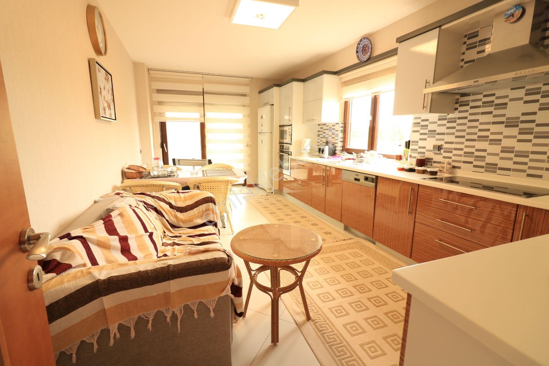 Yasin Kuzu'dan Yalınlı'da Satılık Müstakil 7+1 Villa - Görsel 15