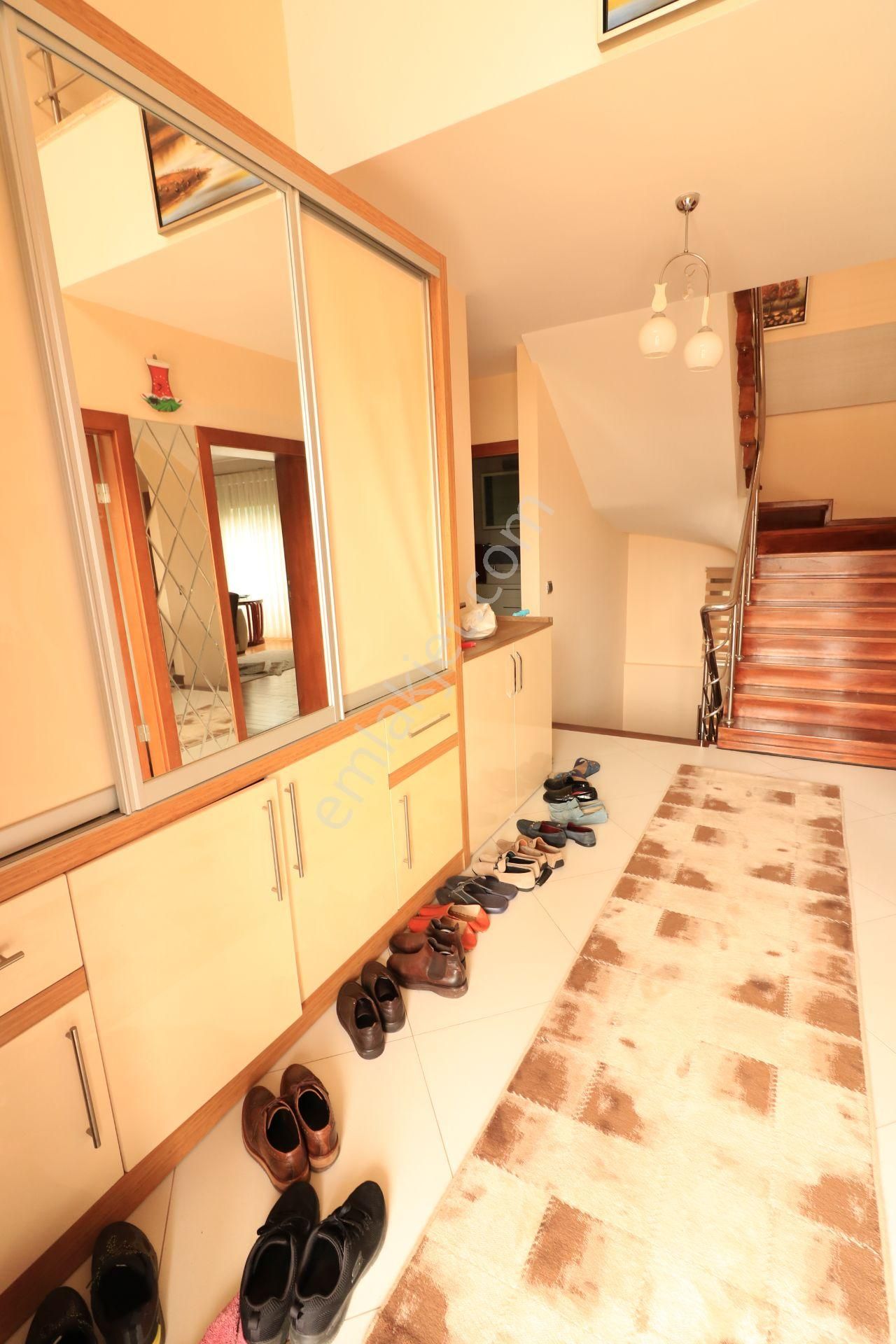 Yasin Kuzu'dan Yalınlı'da Satılık Müstakil 7+1 Villa - Görsel 19