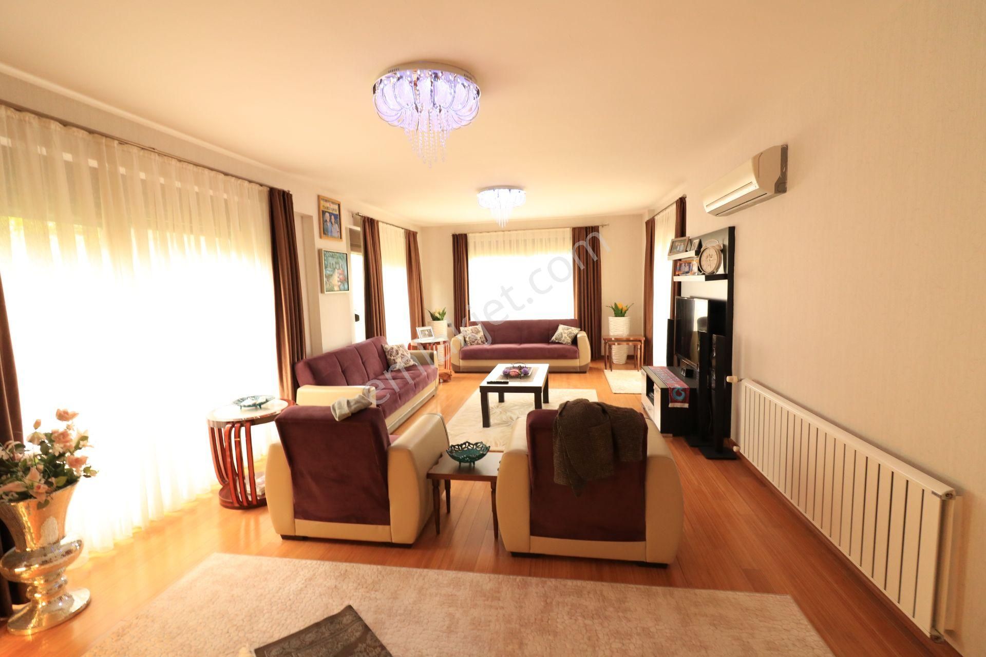 Yasin Kuzu'dan Yalınlı'da Satılık Müstakil 7+1 Villa - Görsel 9