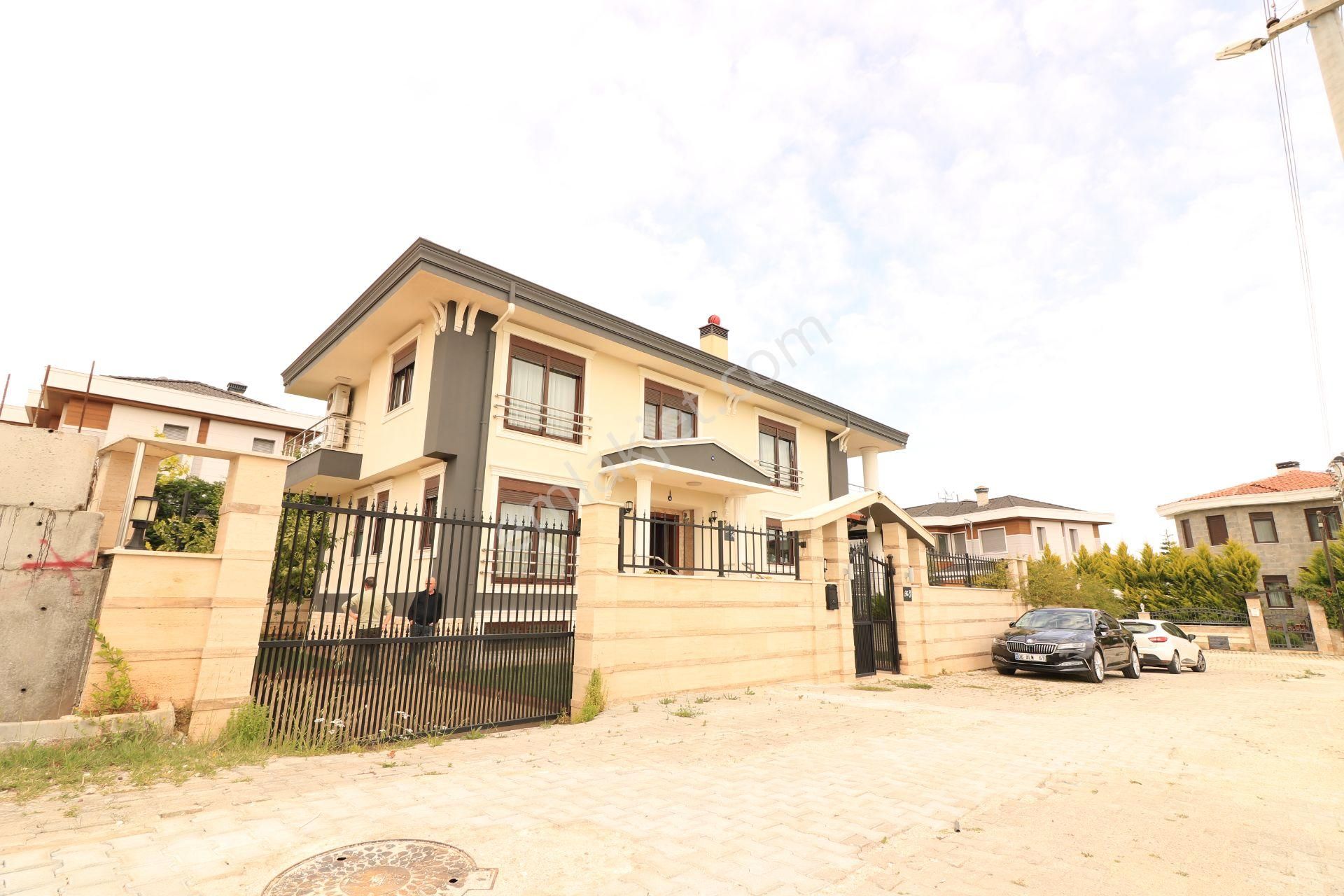 Yasin Kuzu'dan Yalınlı'da Satılık Müstakil 7+1 Villa - Görsel 2