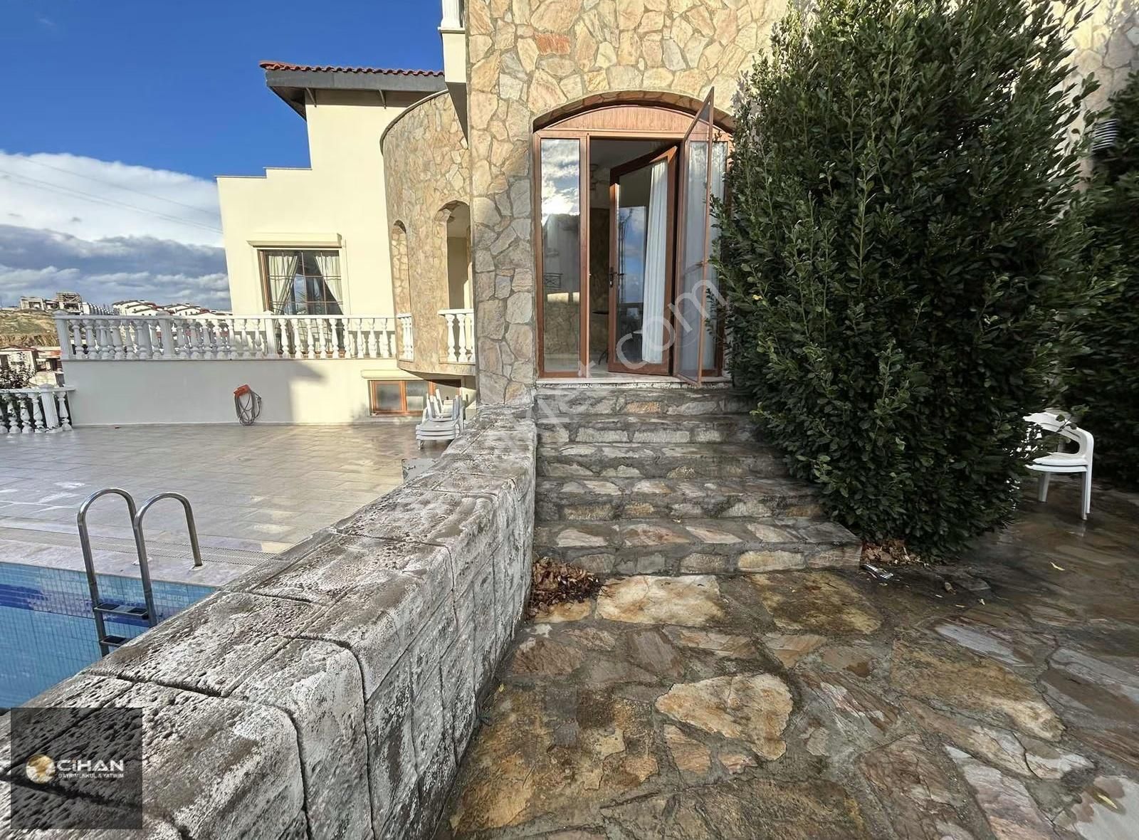 Kuşadası Soğucakta Full Deniz Manzaralı Satılık Müstakil Villa - Görsel 19