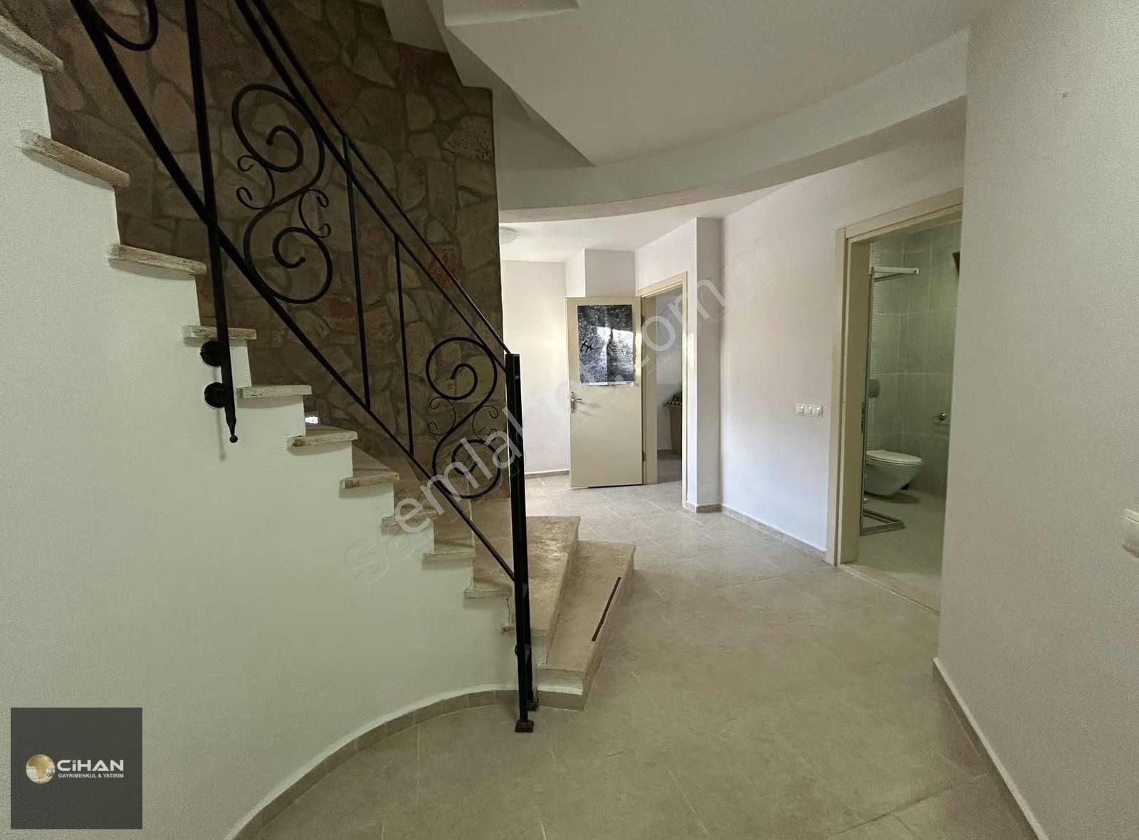 Kuşadası Soğucakta Full Deniz Manzaralı Satılık Müstakil Villa - Görsel 23