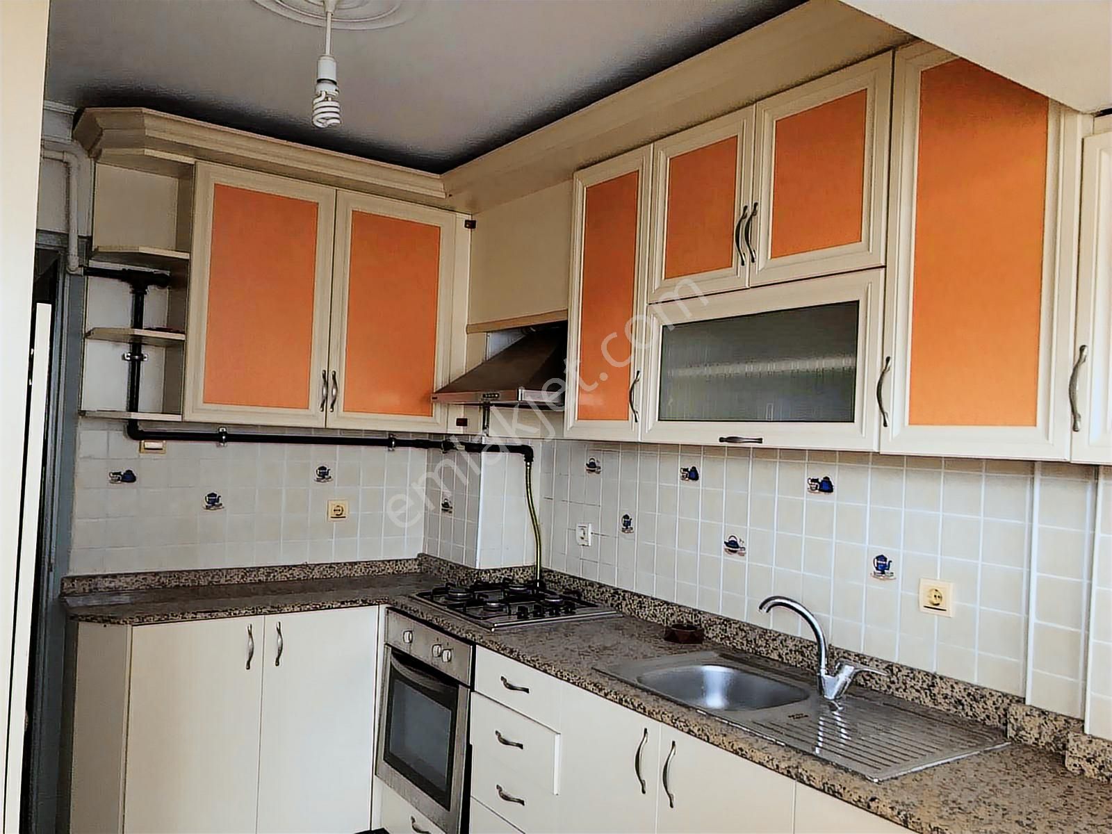 Karşıyaka Dedebaşı Satılık 3+1 Geniş Daire - Görsel 4