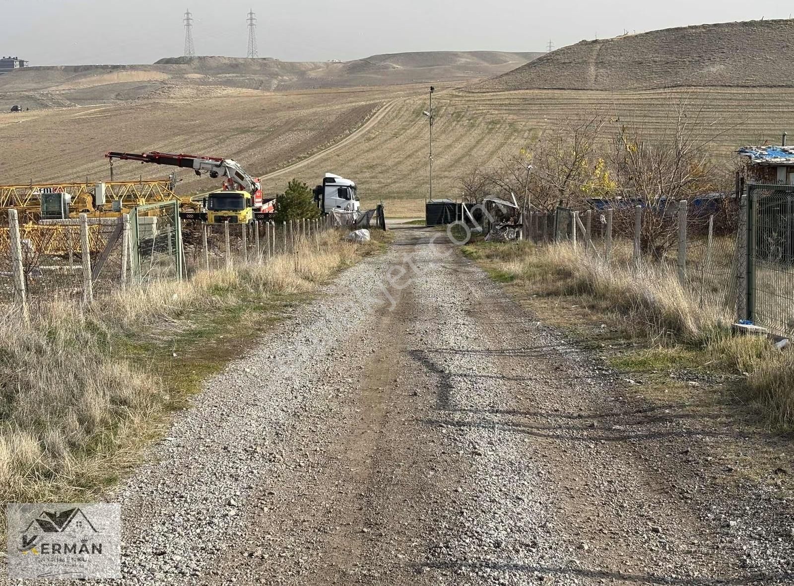 Kerman'dan Yenicimşit'te Kiralık 1000 M2 Tarla - Görsel 4