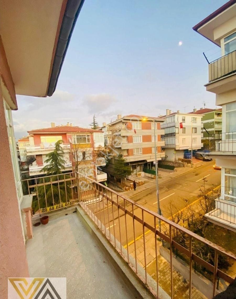 Valentia'dan Bağlar Caddesi Üzeri Katta Satılık Daire !!! - Görsel 32