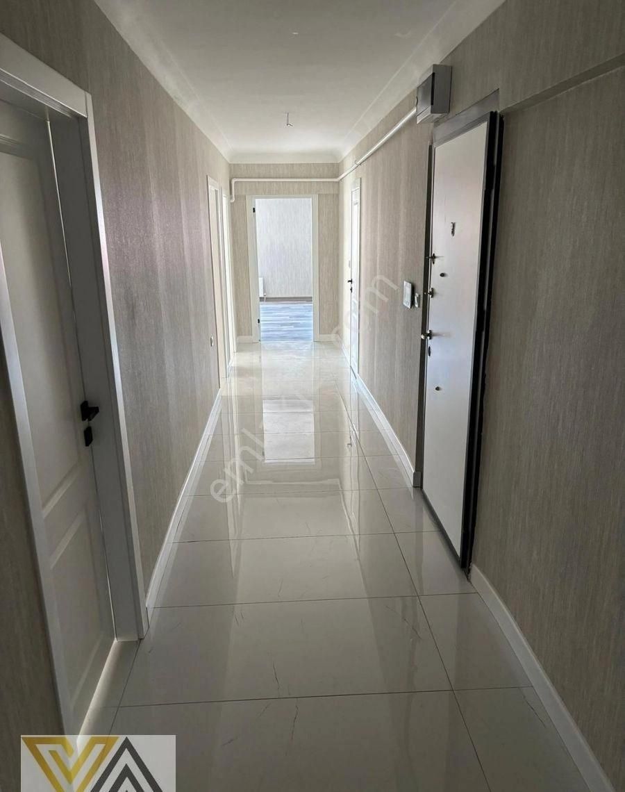 Valentia'dan Yıldızevlerde Yenilenmiş 3+1 Satılık Daire !!! - Görsel 5