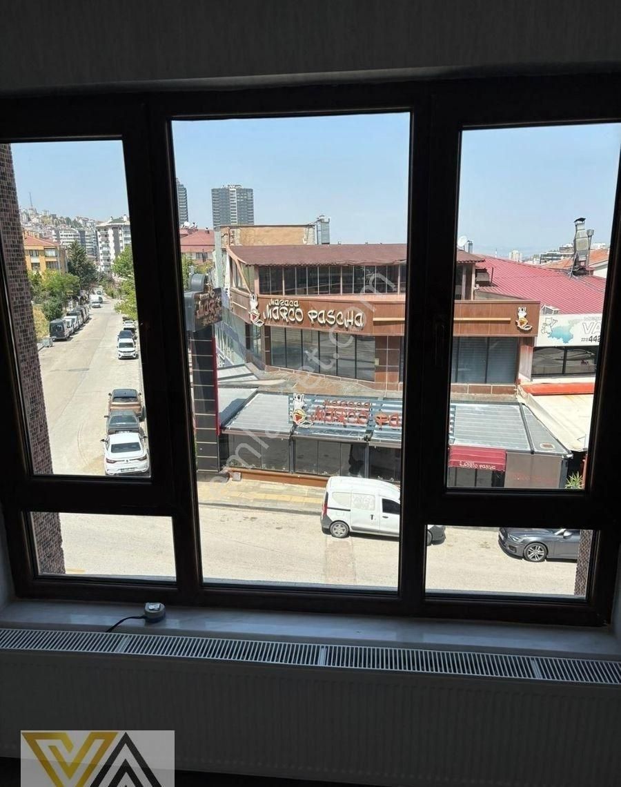 Valentia'dan Yıldızevlerde Yenilenmiş 3+1 Satılık Daire !!! - Görsel 2