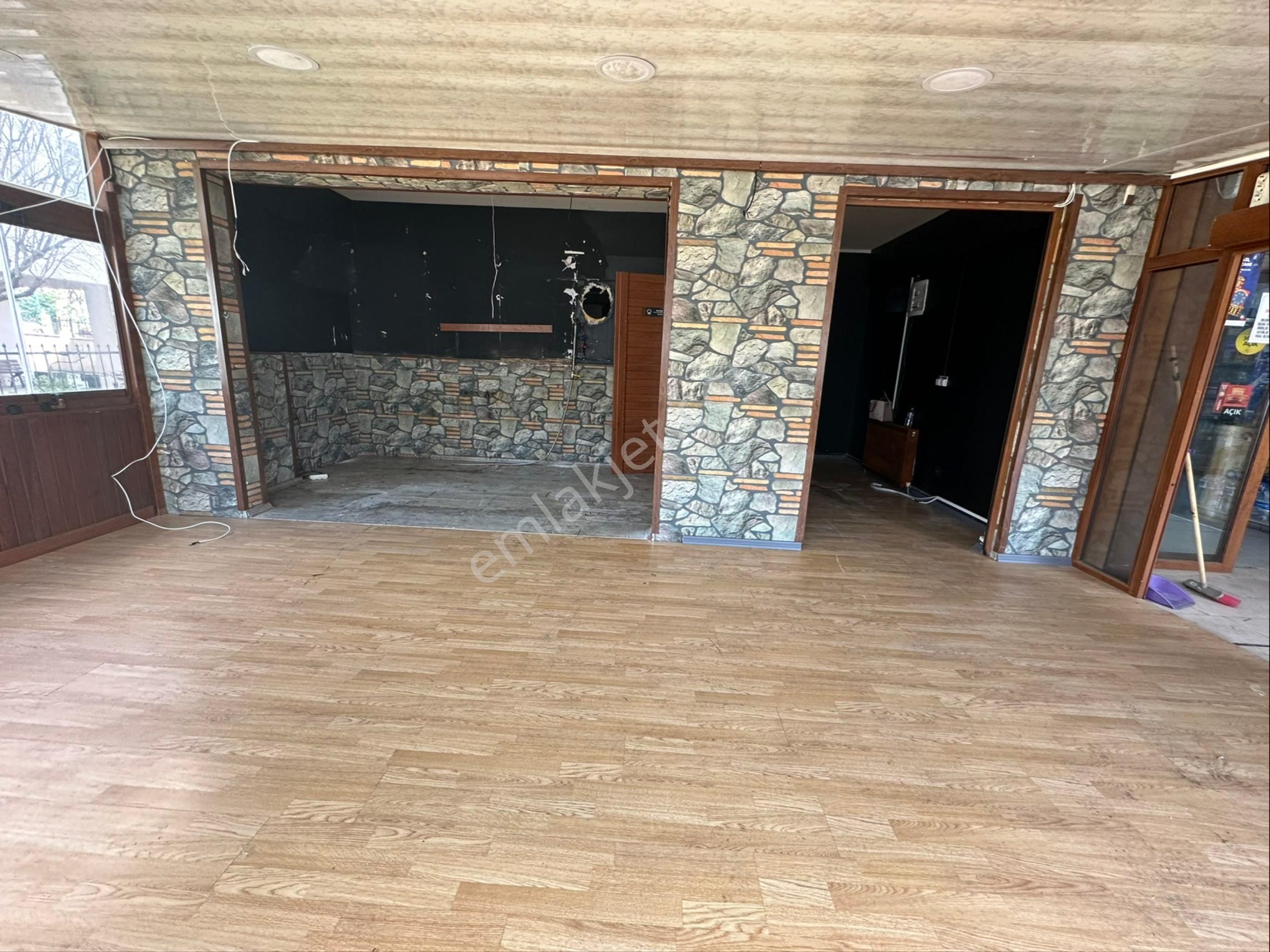 Hastaneler Bölges Kayışdağı Cdsi Yakını Dükkan - Görsel 11