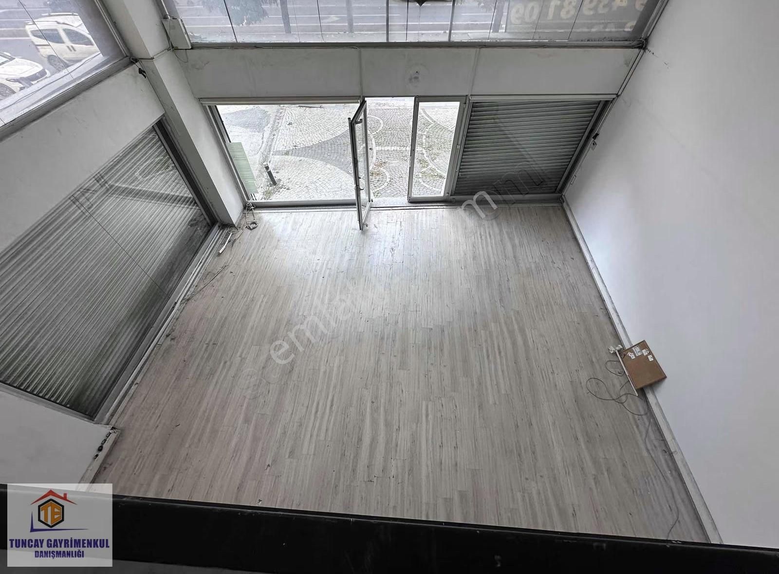 Mahmutbey Caddesi Asma Katlı 350 M² Kiralık Dükkan Mağaza - Görsel 6