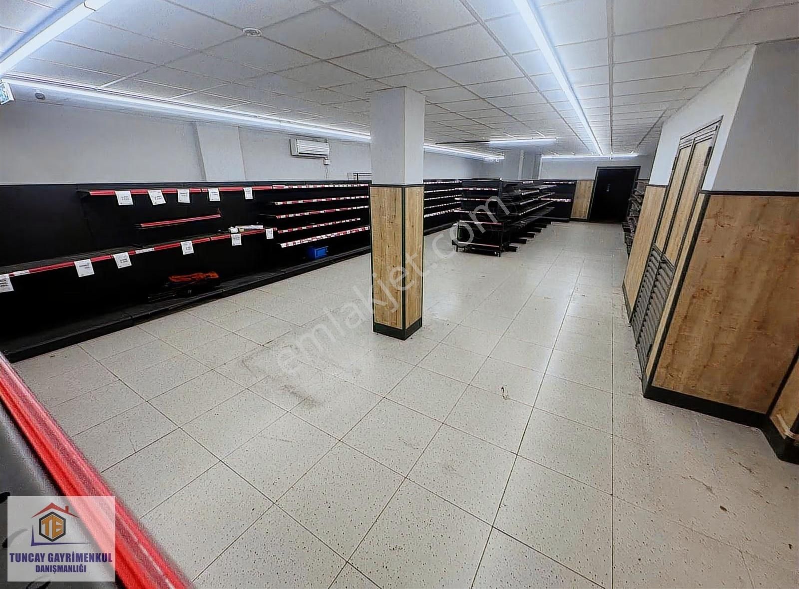 Halkalı Merkez Mahallesin"de 700 M2 İskanlı 2 Katlı Dükkan - Görsel 9