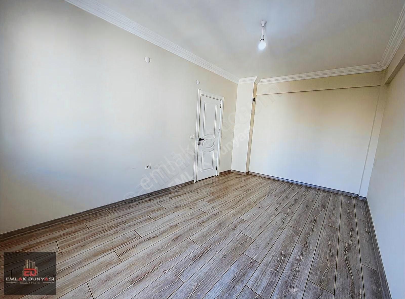 Üçgen Mah.yüzüncüyıl Bulvarına Bir Bina Emsalin Altın'da3+1daire - Görsel 17