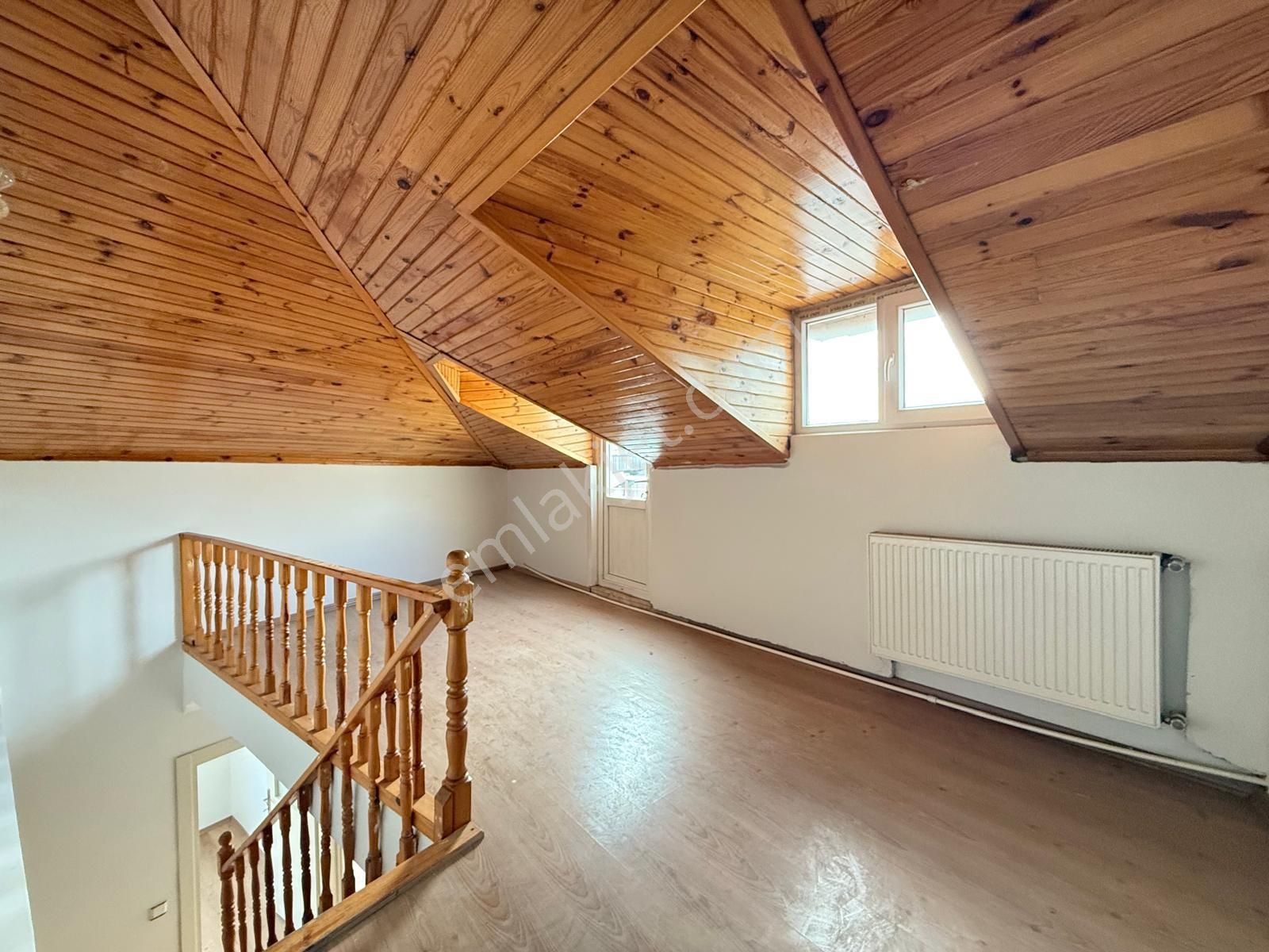 Satılık Metroya Beş Dakika 3+1 Çatı Dubleks 110m2 İskanlı Daire - Görsel 12