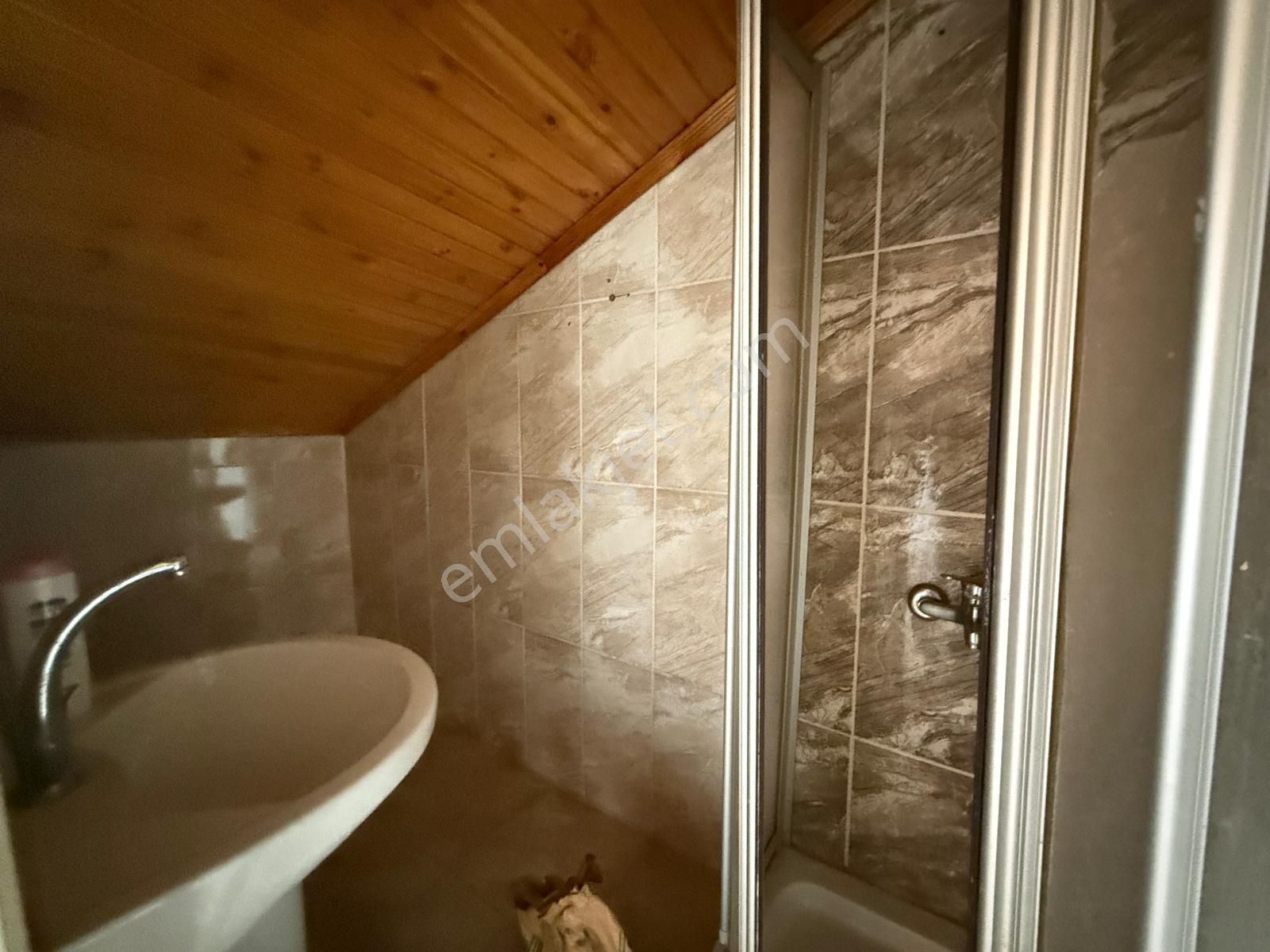 Satılık Metroya Beş Dakika 3+1 Çatı Dubleks 110m2 İskanlı Daire - Görsel 20