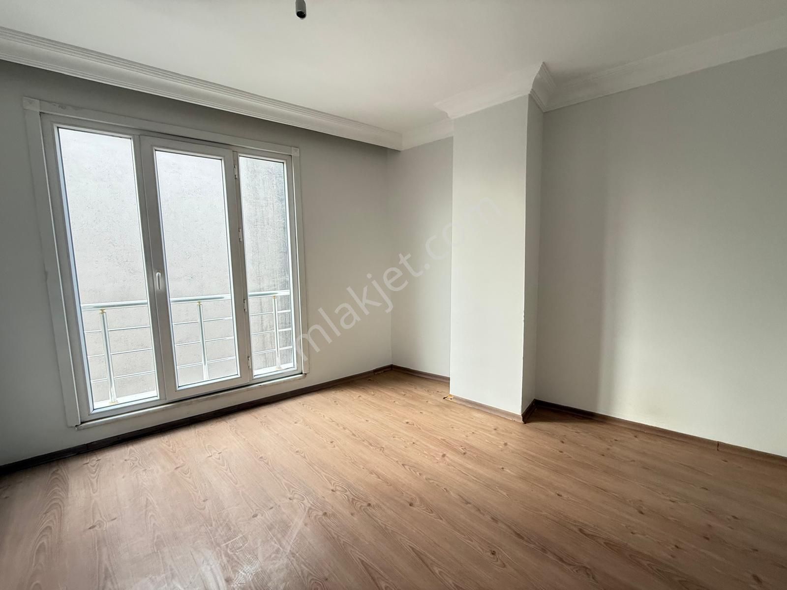 Satılık Metroya Beş Dakika 3+1 Çatı Dubleks 110m2 İskanlı Daire - Görsel 4