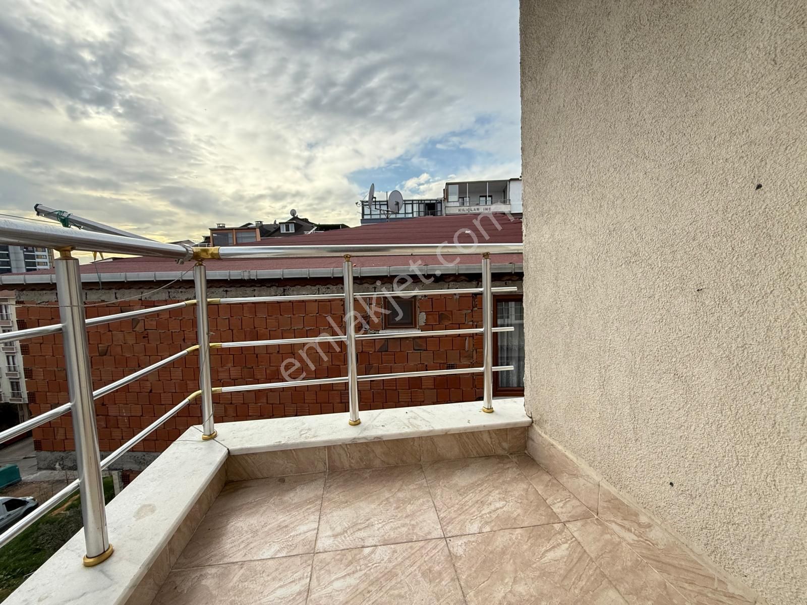 Satılık Metroya Beş Dakika 3+1 Çatı Dubleks 110m2 İskanlı Daire - Görsel 23