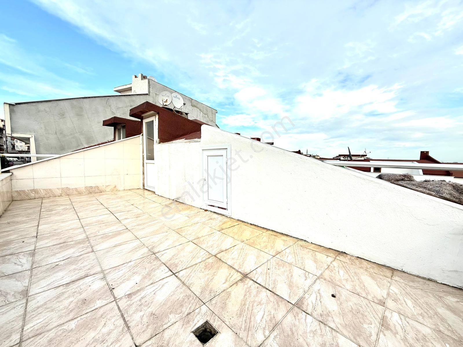 Satılık Metroya Beş Dakika 3+1 Çatı Dubleks 110m2 İskanlı Daire - Görsel 14