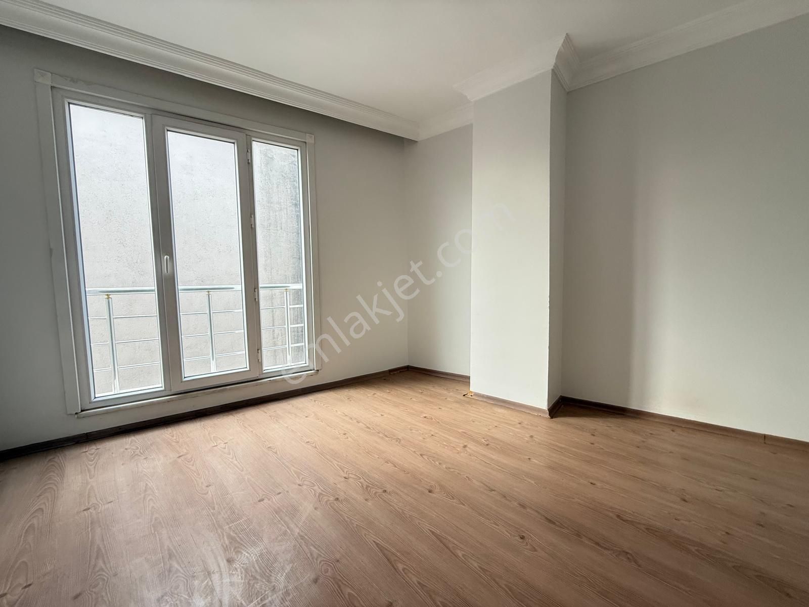 Satılık Metroya Beş Dakika 3+1 Çatı Dubleks 110m2 İskanlı Daire - Görsel 15