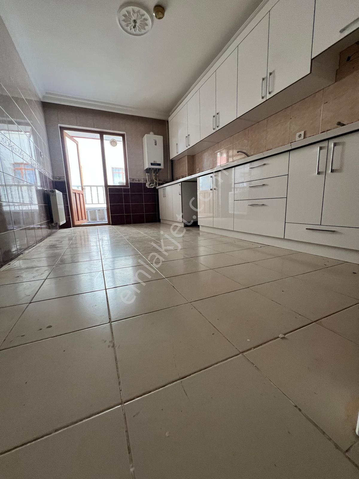 Yayla Mahallesi'nde Asansörlü 3+1 Daire! - Görsel 3