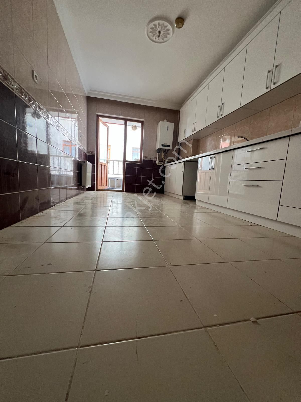 Yayla Mahallesi'nde Asansörlü 3+1 Daire!