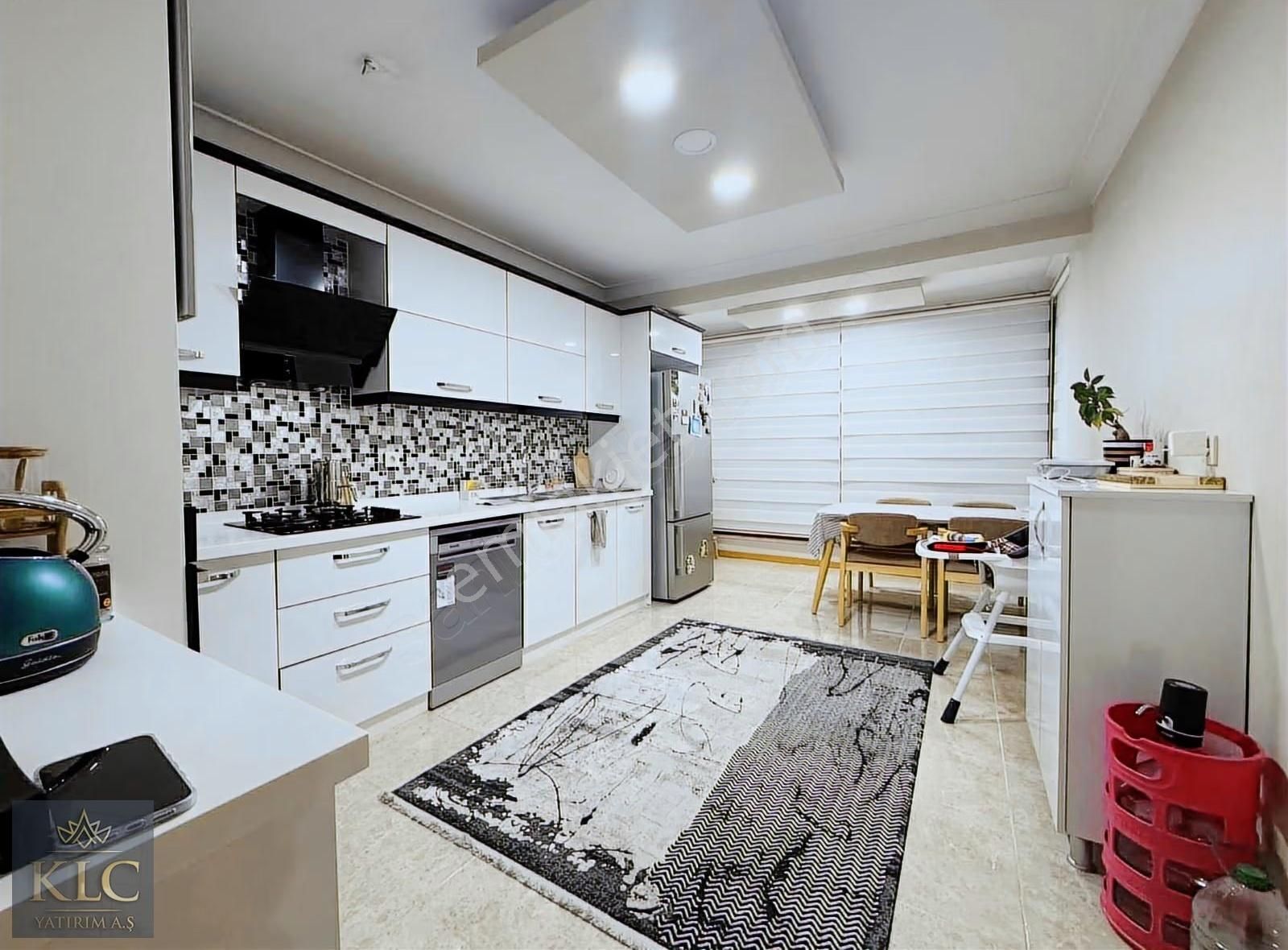 Klc Yatırım A.ş.' Den Site İçerisinde Katta 5+1 200m² Yapılı - Görsel 28