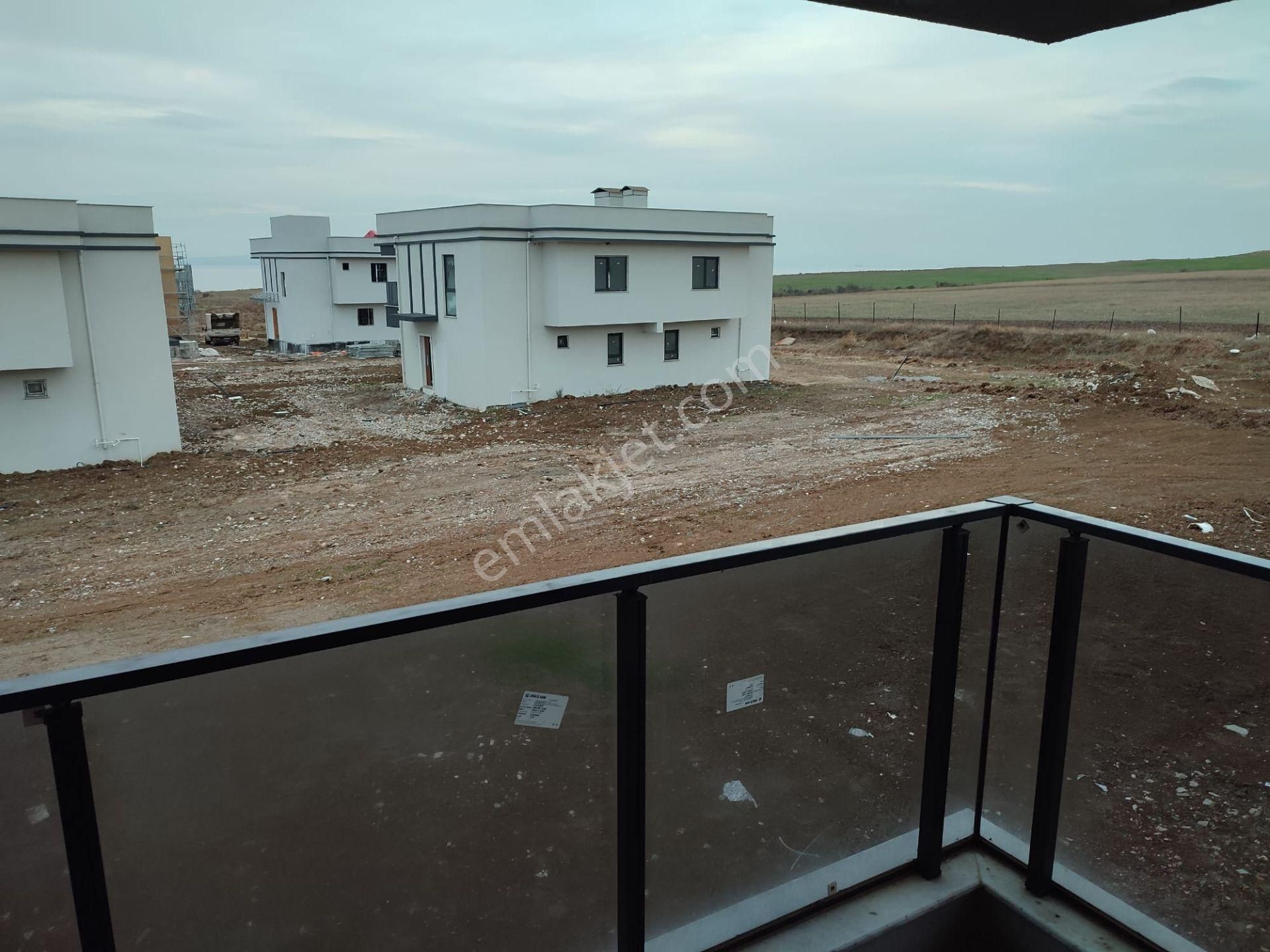 Beyaz Villaları Lapseki-hazır-yapılı -site İçerisi -denize Sıfır - Görsel 13