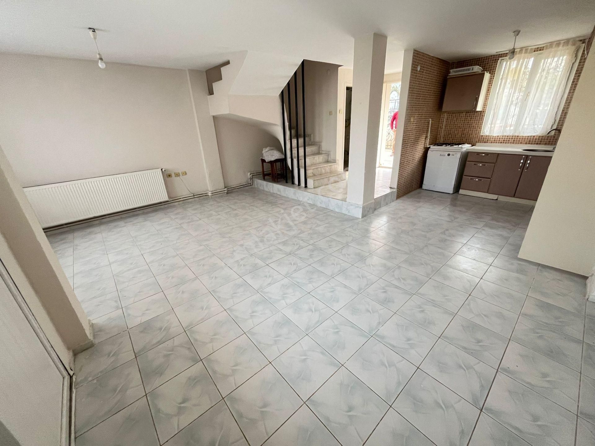 Kuşadası Kadınlar Plajına Yakın 4+1 Villa - Görsel 6