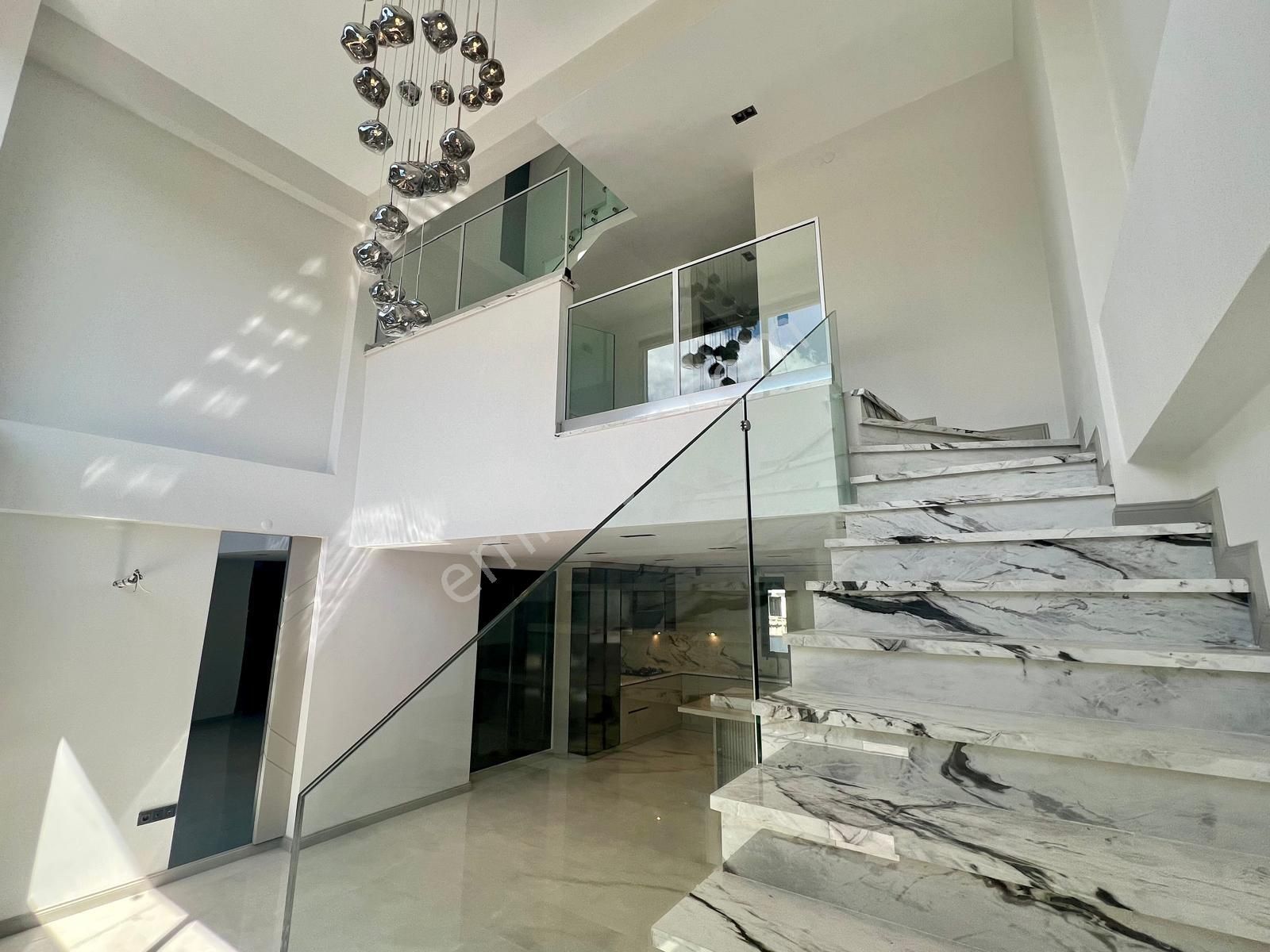 Akçay Aras Emlaktan Gürede 400 M² Arsa İçinde Havuzlu Lüks Villa - Görsel 15