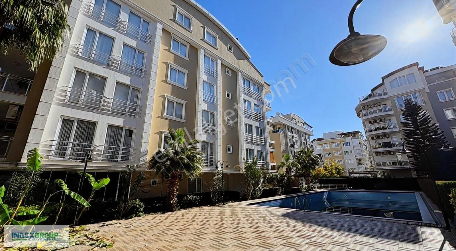 Hurma'da Yüzme Havuzlu Site İçerisinde Eşyalı Kiralık 2+1 Daire