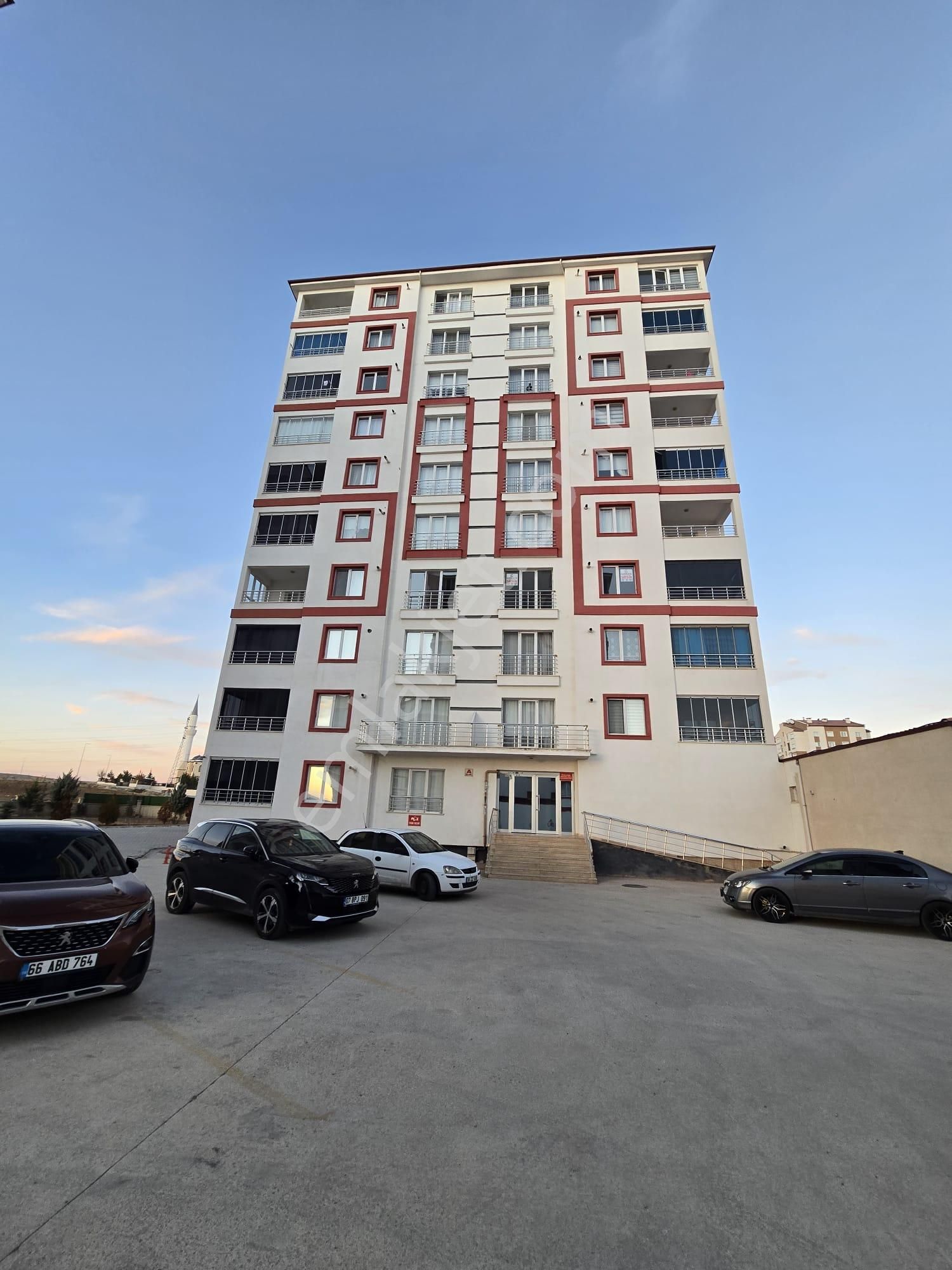 Çankaya Emlaktan Hastane Karşısında Ara Kat Satılık 3+1 Daire