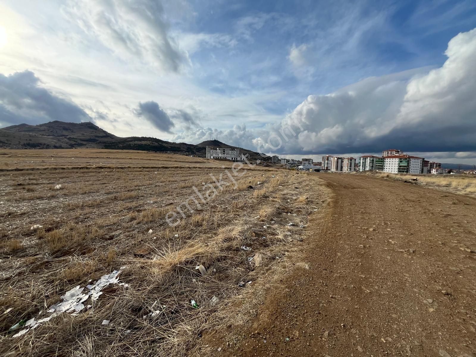 Karapürçek Devlet Hastanesi Arkasında Kızılca Parseli 300m2 İmarlı - Görsel 26