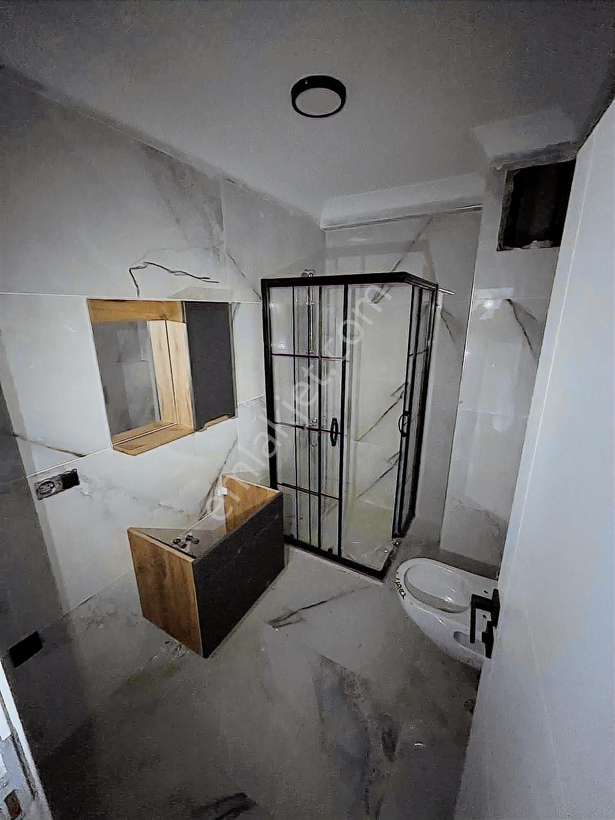 İstasyonda Emsalsiz Lokasyonda 2+1 - Görsel 13