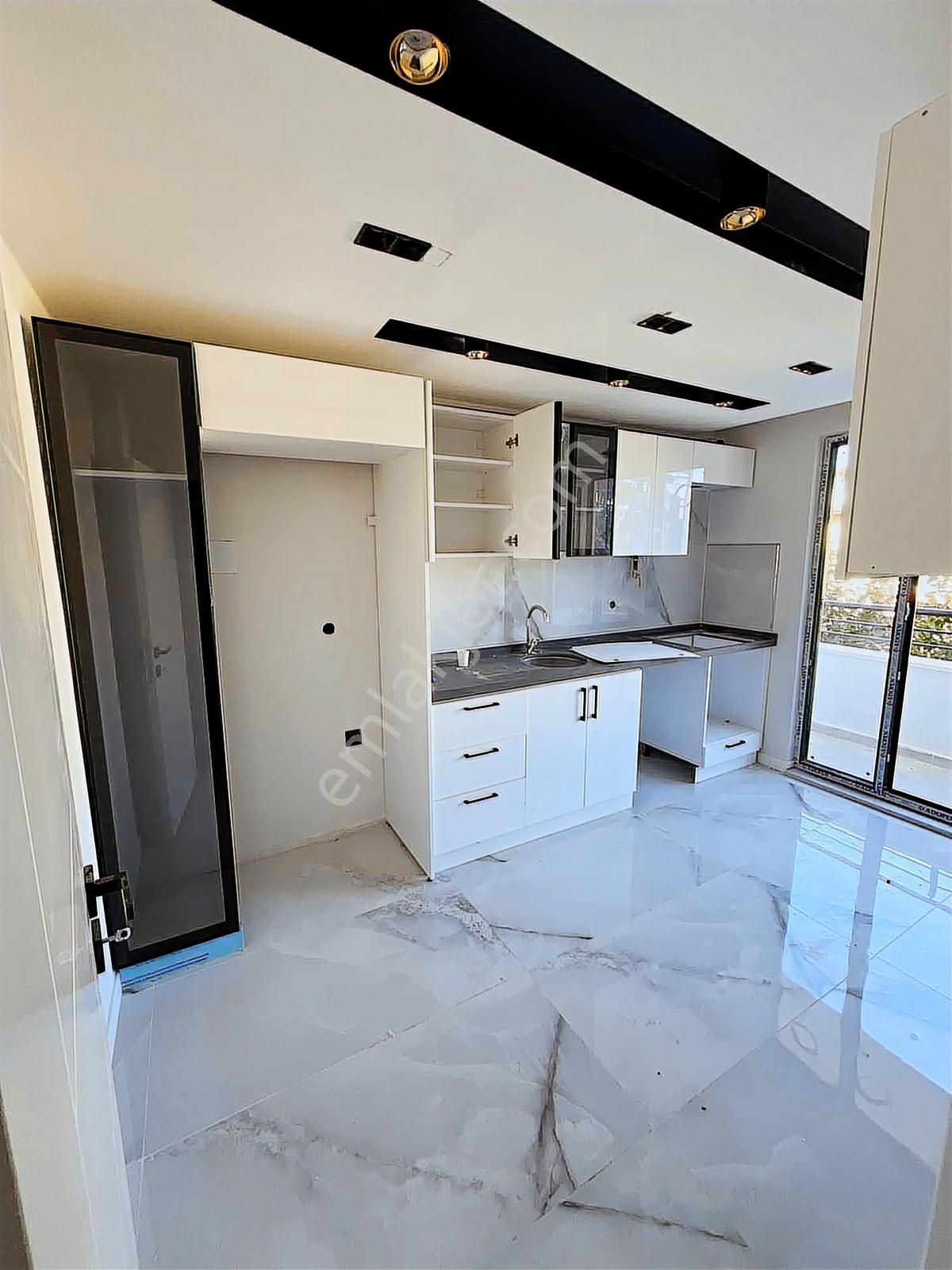 İstasyonda Emsalsiz Lokasyonda 2+1 - Görsel 34