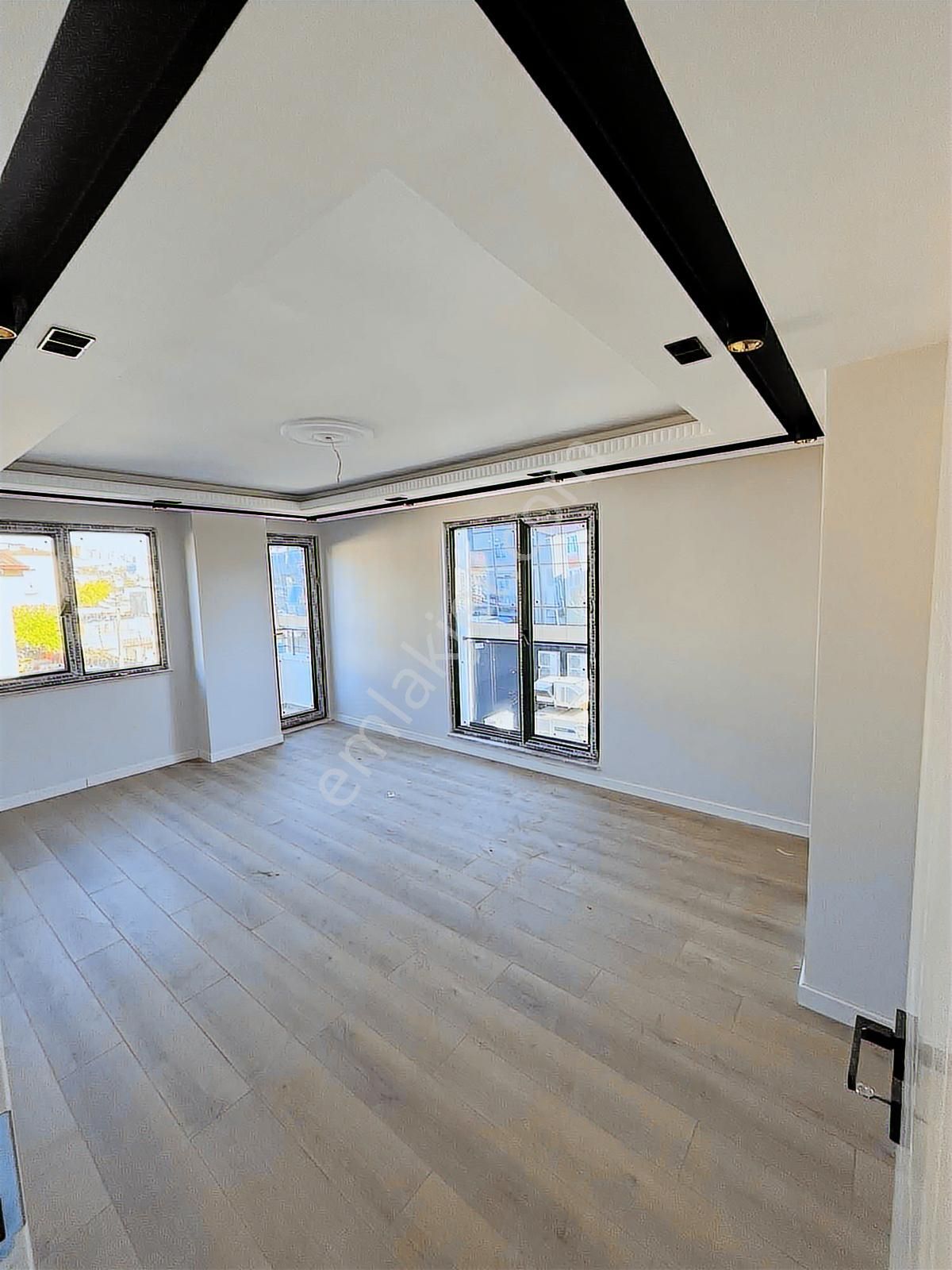 İstasyonda Emsalsiz Lokasyonda 2+1 - Görsel 21