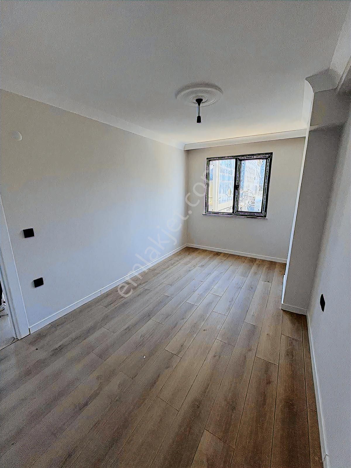 İstasyonda Emsalsiz Lokasyonda 2+1 - Görsel 23