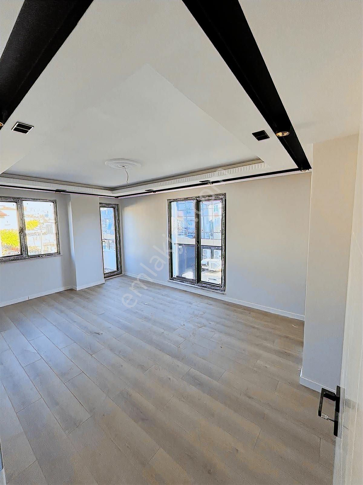 İstasyonda Emsalsiz Lokasyonda 2+1 - Görsel 22