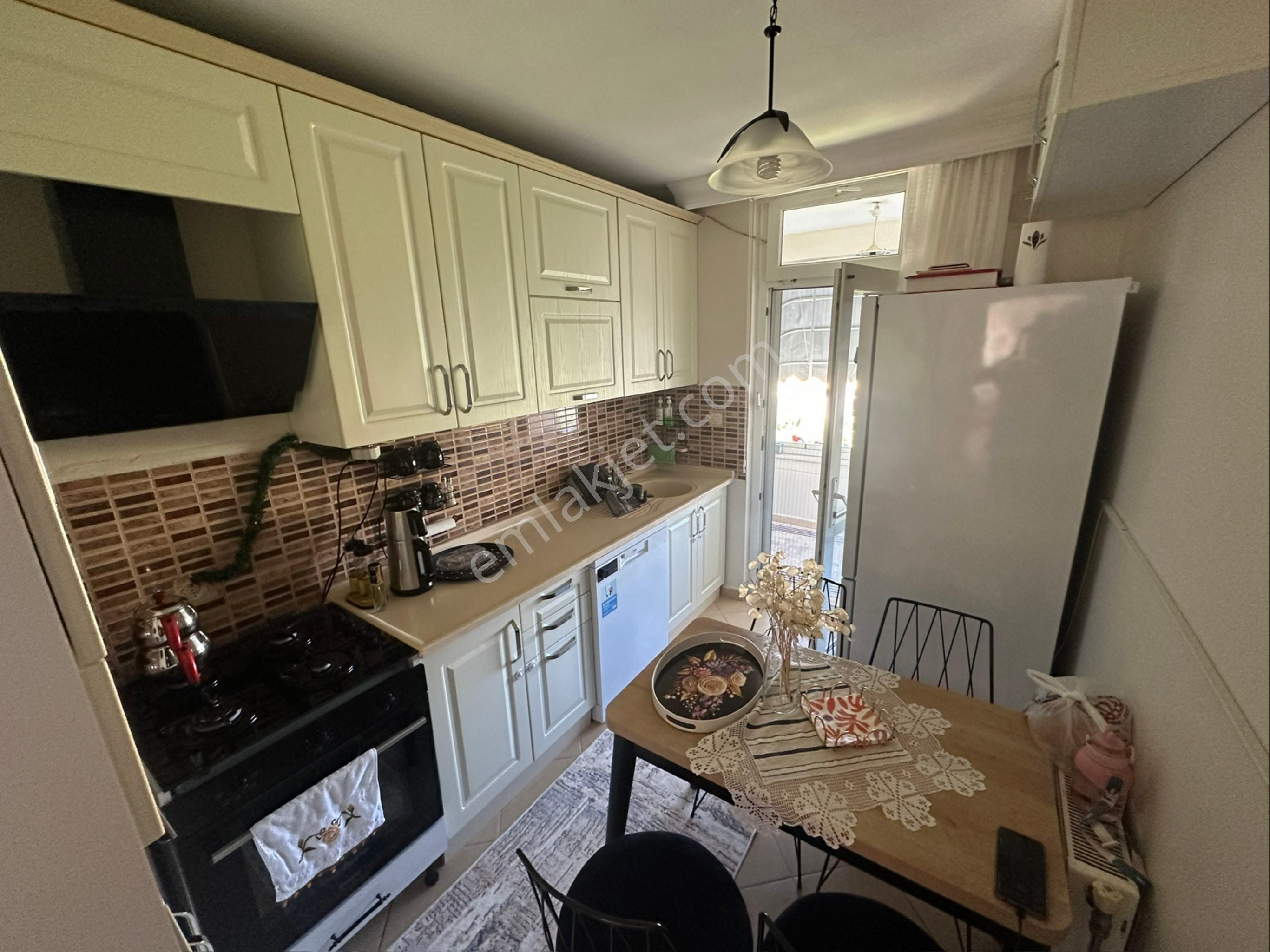 Sakarya Zümrüt Emlaktan Camili Mahallesinde 2+1 Yapılı Sorunsuz Satılık Daire - Görsel 7