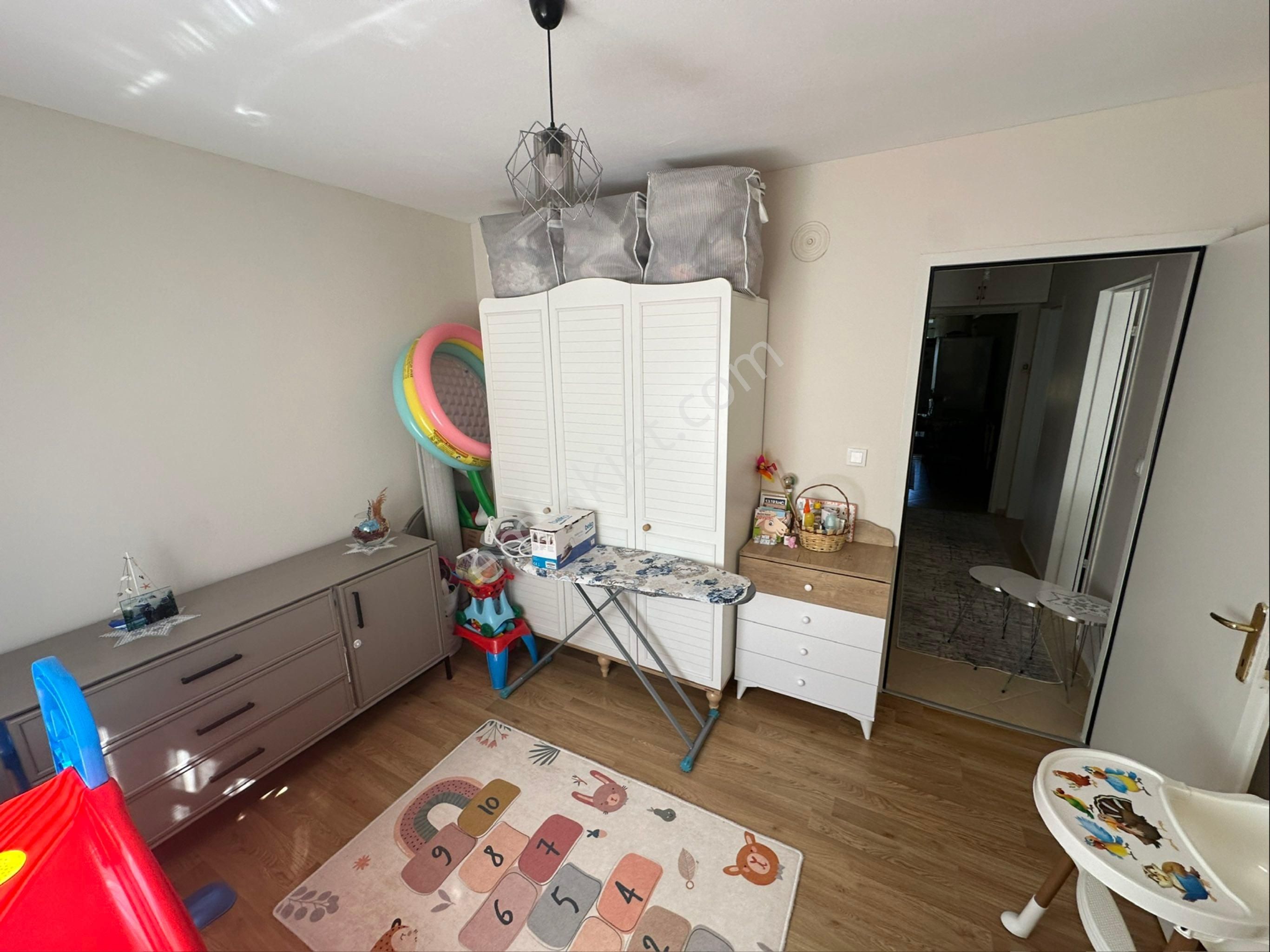 Sakarya Zümrüt Emlaktan Camili Mahallesinde 2+1 Yapılı Sorunsuz Satılık Daire - Görsel 15