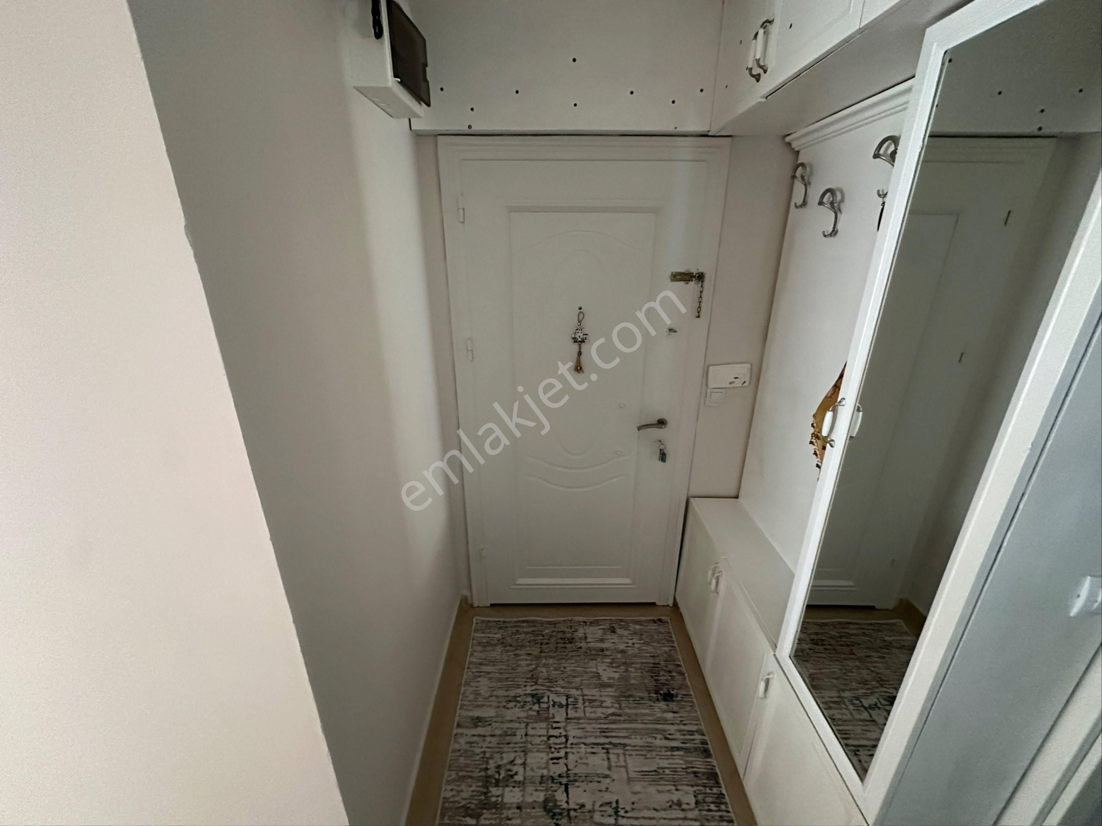 Sakarya Zümrüt Emlaktan Camili Mahallesinde 2+1 Yapılı Sorunsuz Satılık Daire - Görsel 4