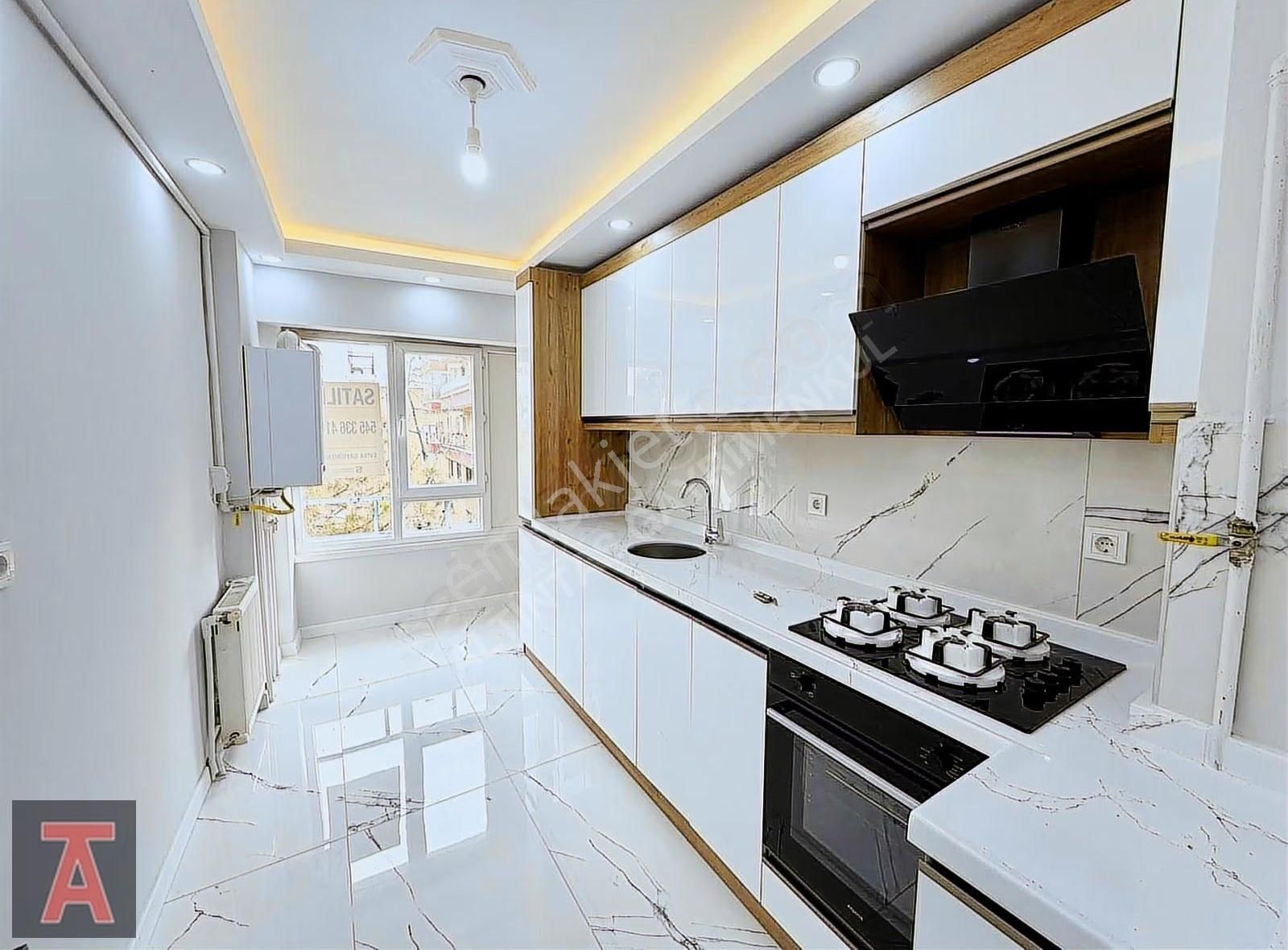 30 Ağusts Mah.yeni Adliye Yakını Arakatta Ön Cephe Lüx 3+1 Daire