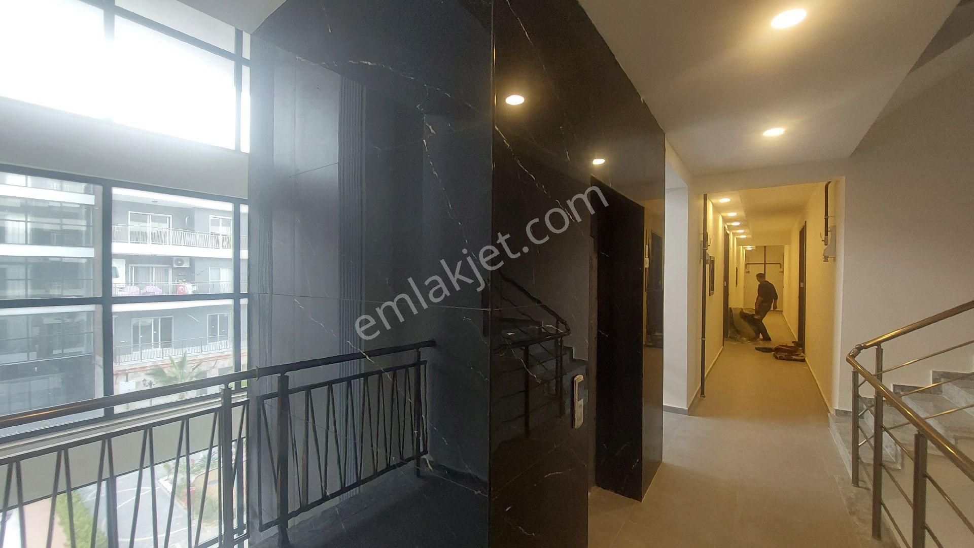 Kuşadası Değirmenderede Havuzlu Sitede Yerden Isıtmalı Sıfır Lüx 3+1 Daire - Görsel 7