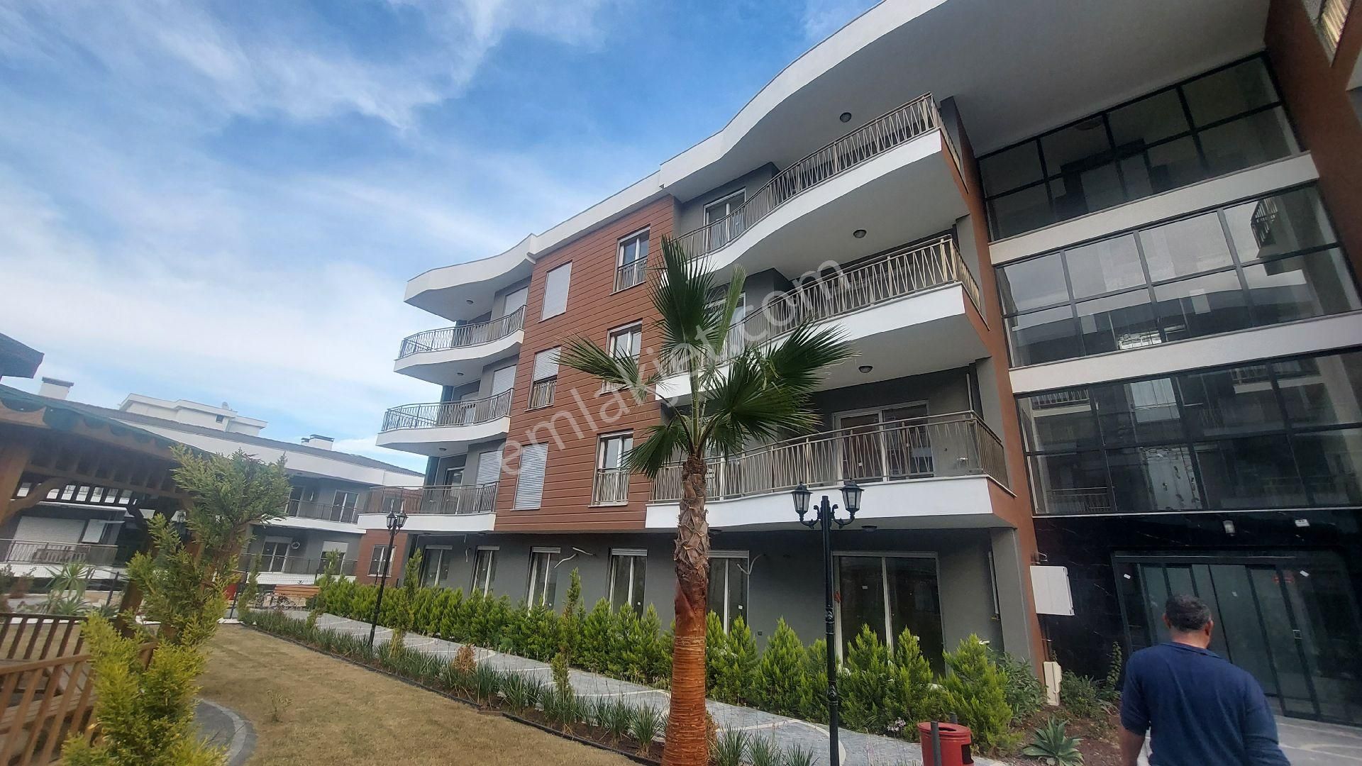 Kuşadası Değirmenderede Havuzlu Sitede Yerden Isıtmalı Sıfır Lüx 3+1 Daire - Görsel 5