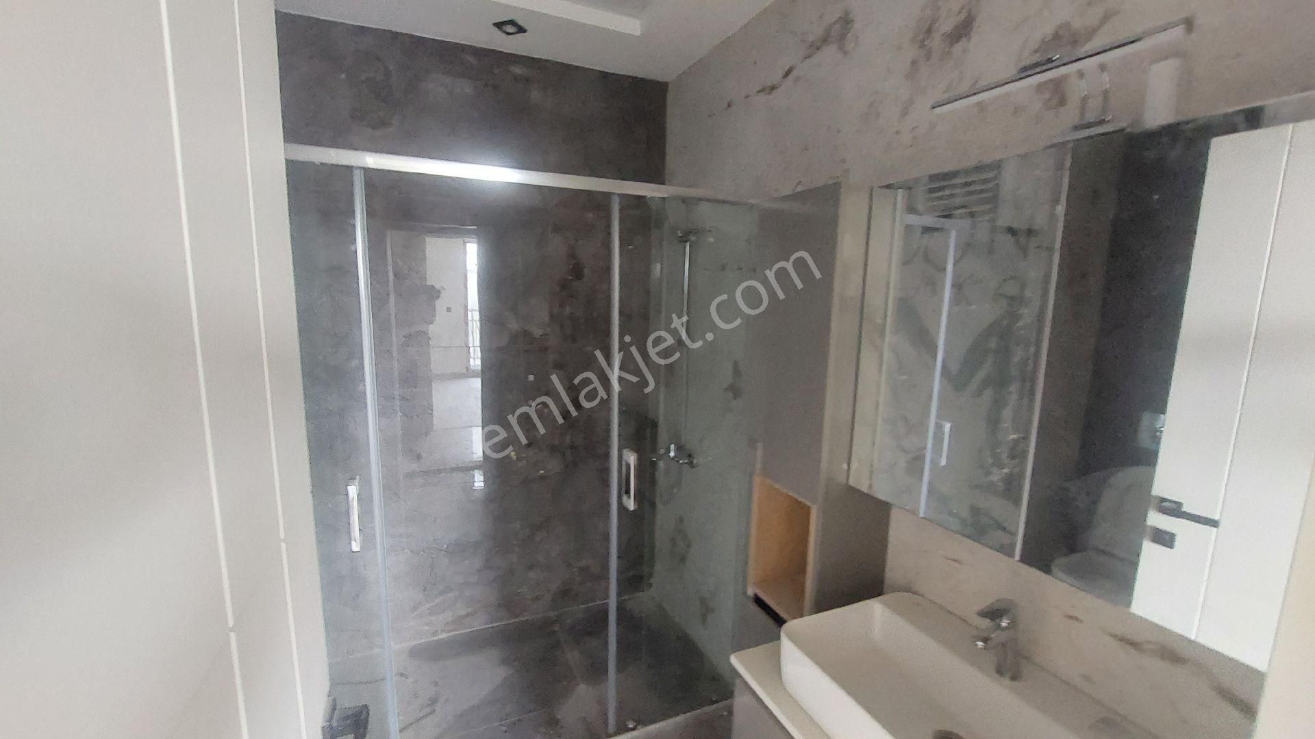 Kuşadası Değirmenderede Havuzlu Sitede Yerden Isıtmalı Sıfır Lüx 3+1 Daire - Görsel 9