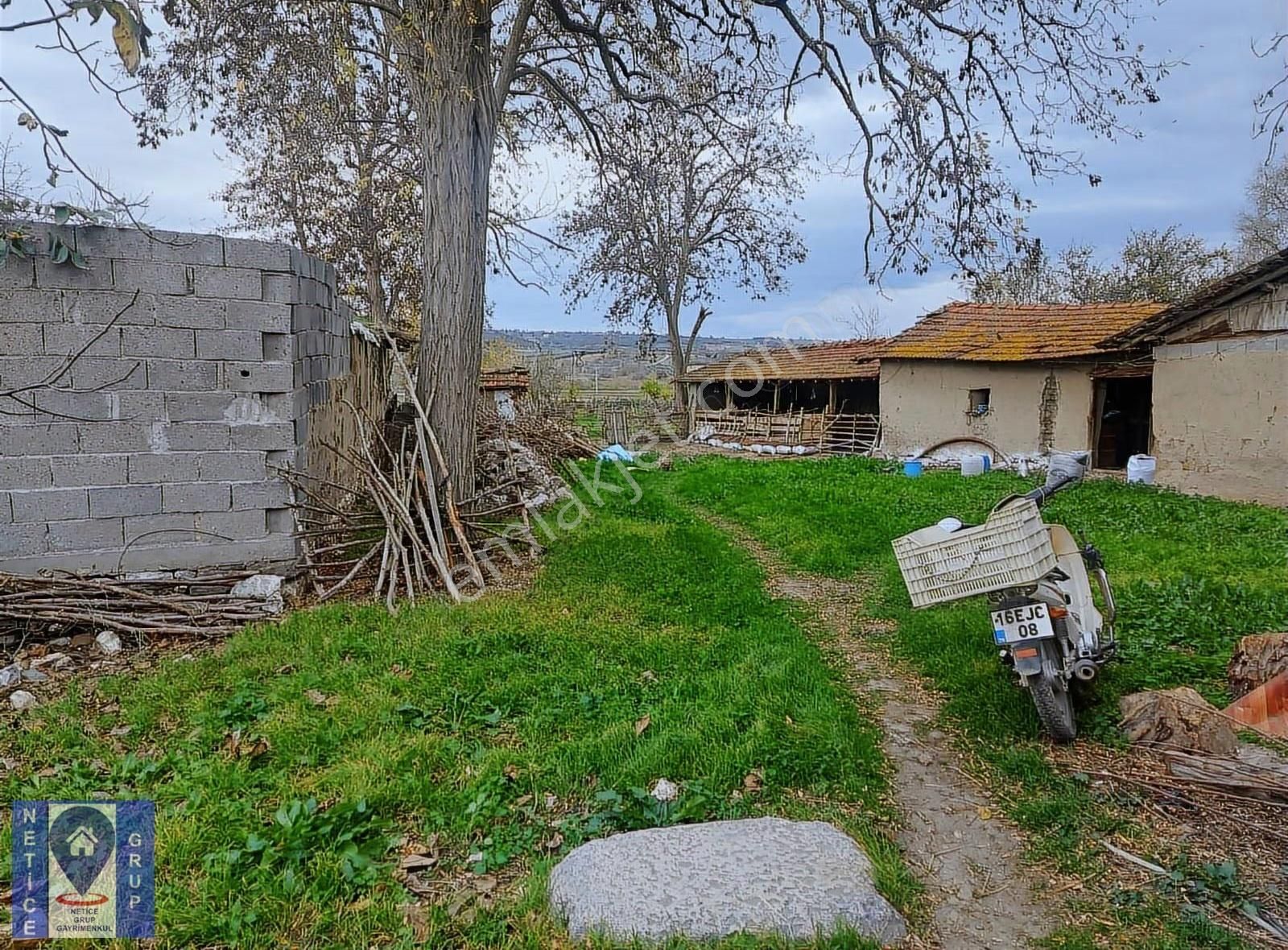 Bursa Üçbeylide 2200 M² Dev Bahçeli Köy Evi Fırsat Fiyatlı ! - Görsel 8