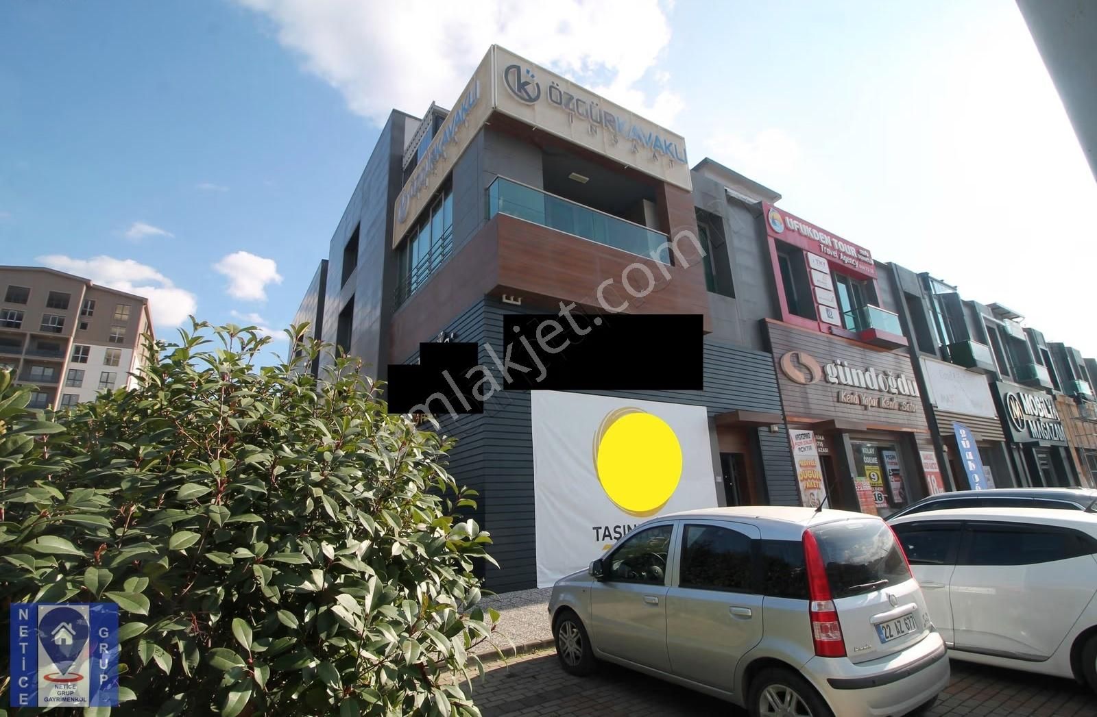 Lefkoşe Cad.eker İş Merkezinde 3 Cephe Köşe Konum 3 Katlı 676m2 - Görsel 11