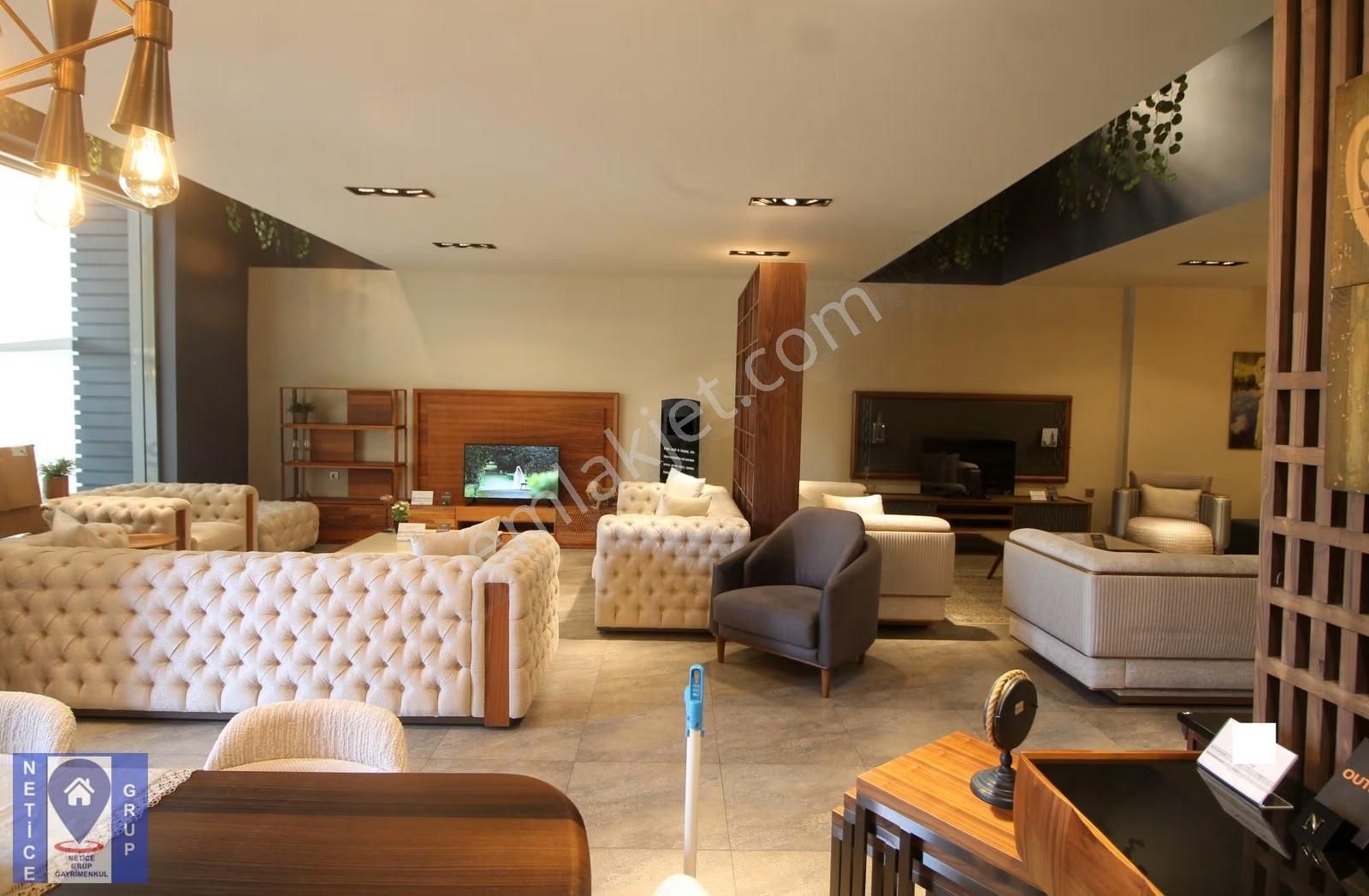 Lefkoşe Cad.eker İş Merkezinde 3 Cephe Köşe Konum 3 Katlı 676m2 - Görsel 27