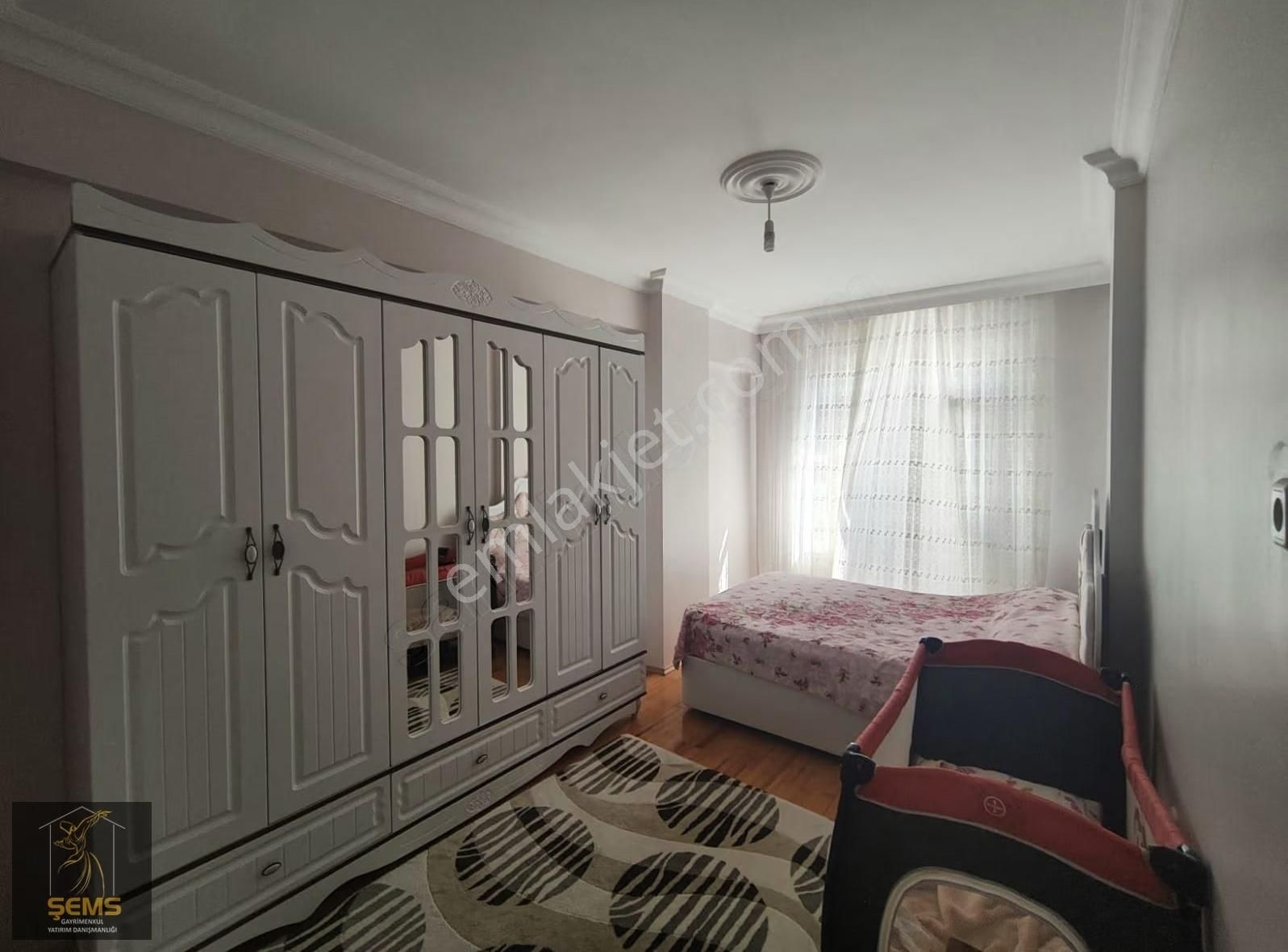 Novada Avm Yakını Bakımlı Ve Teraslı 5+1 Daire - Görsel 3