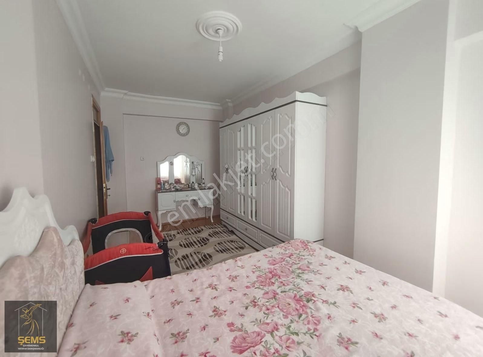 Novada Avm Yakını Bakımlı Ve Teraslı 5+1 Daire - Görsel 22