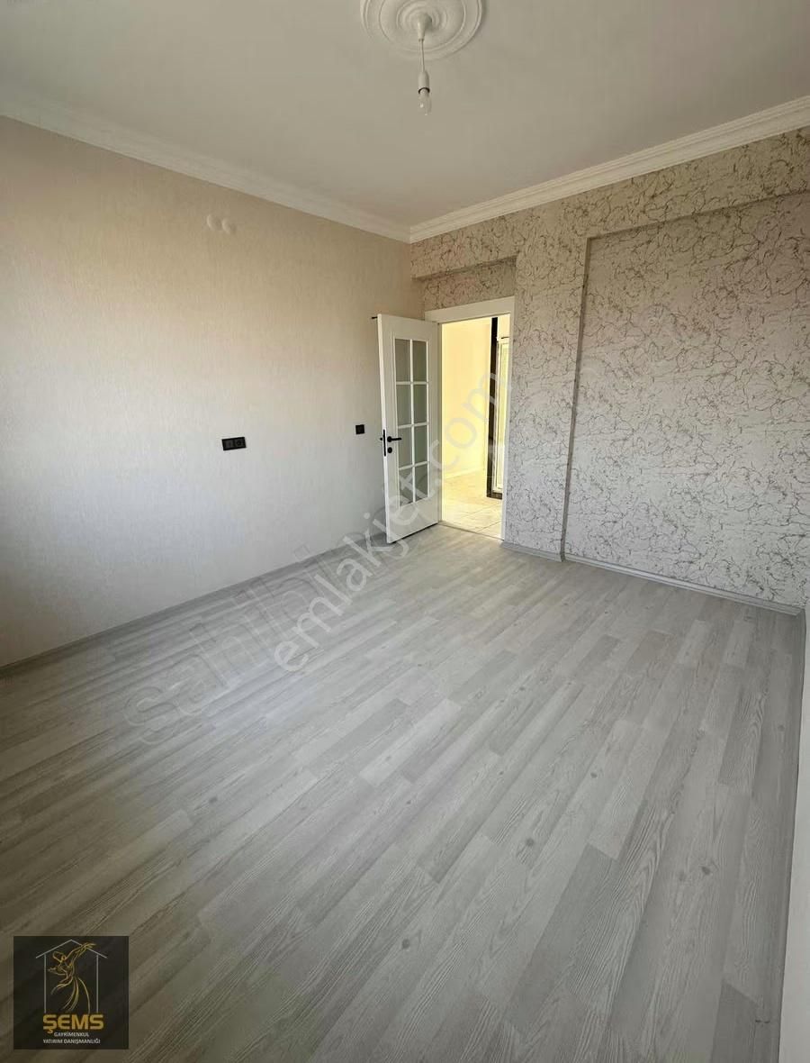 Şems'ten Karamanyolu Hadimi Parkı Yakını 2+1 Daire - Görsel 3