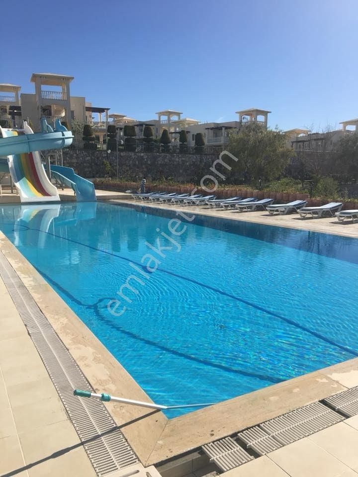 İngilizden Denize Yakın Plajlı Sitede Ön Blokta Acil Satılık Ev Bulunmaz Konum Yatırım Fırsatı - Görsel 26